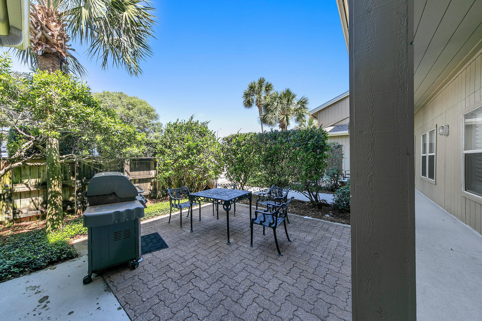 SEASCAPE CONDO PH 10 - Residential