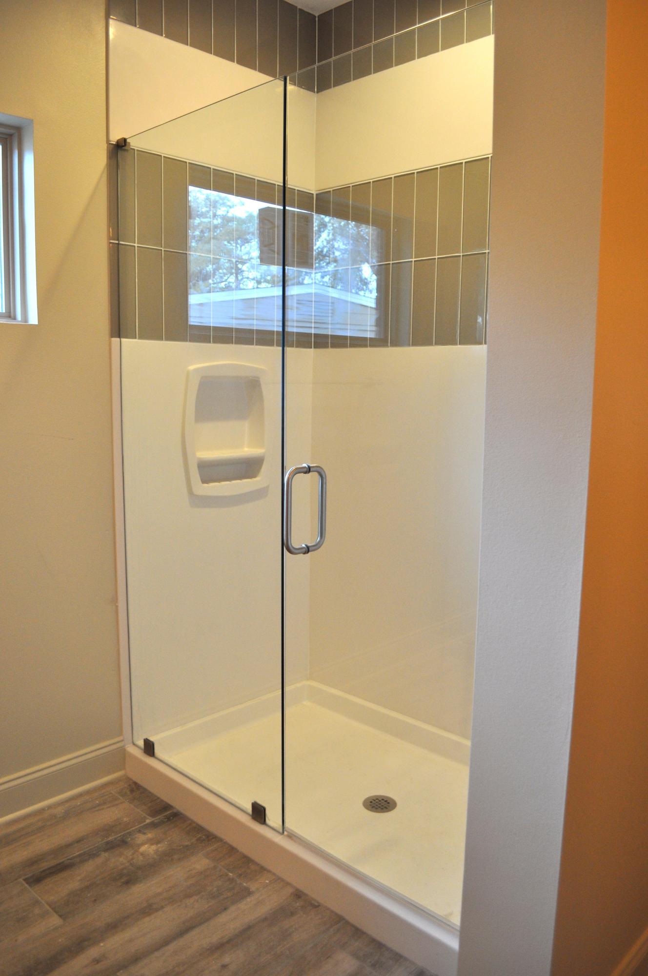 ELLIOTTS POINT - Residential