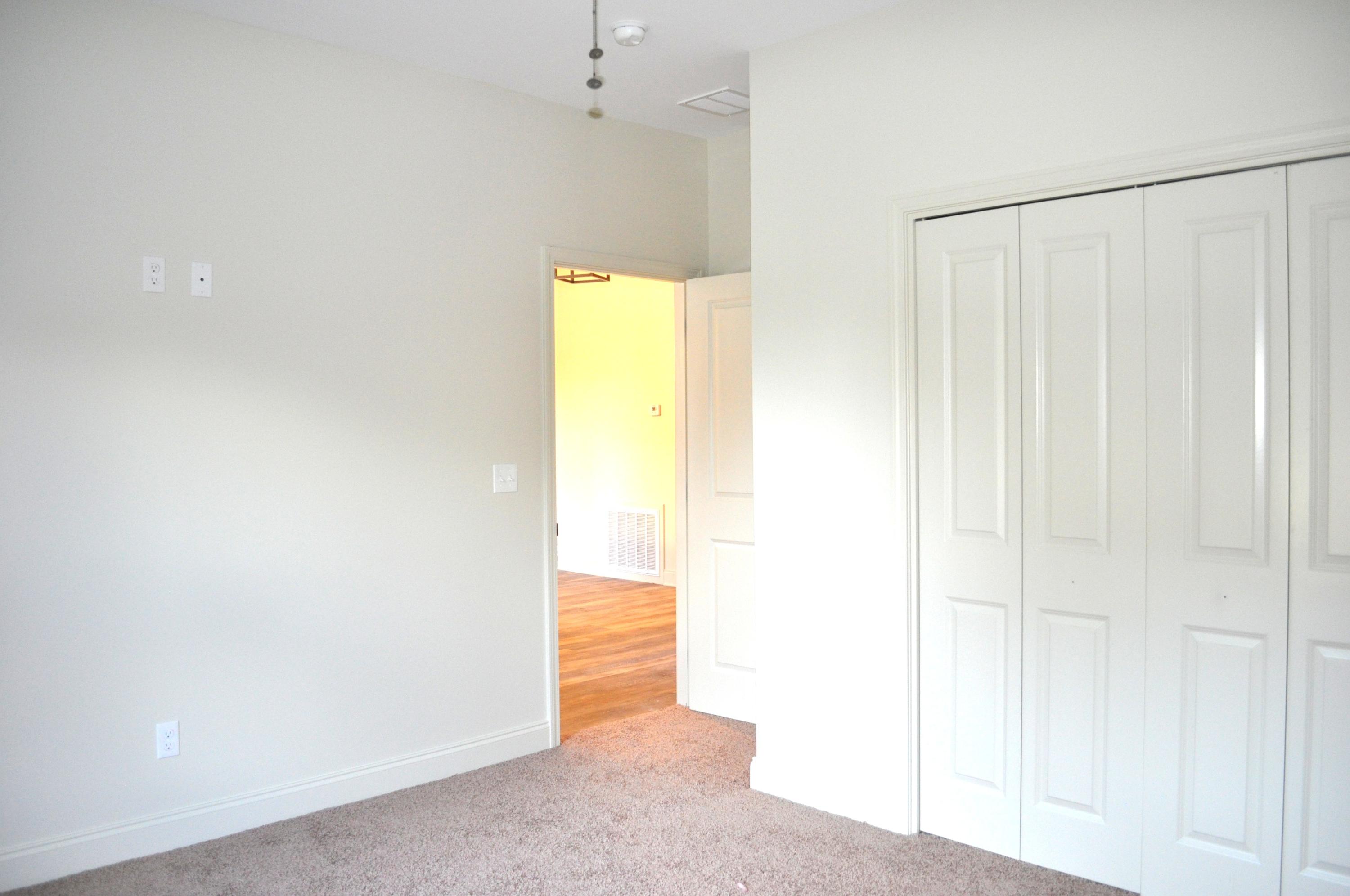 ELLIOTTS POINT - Residential