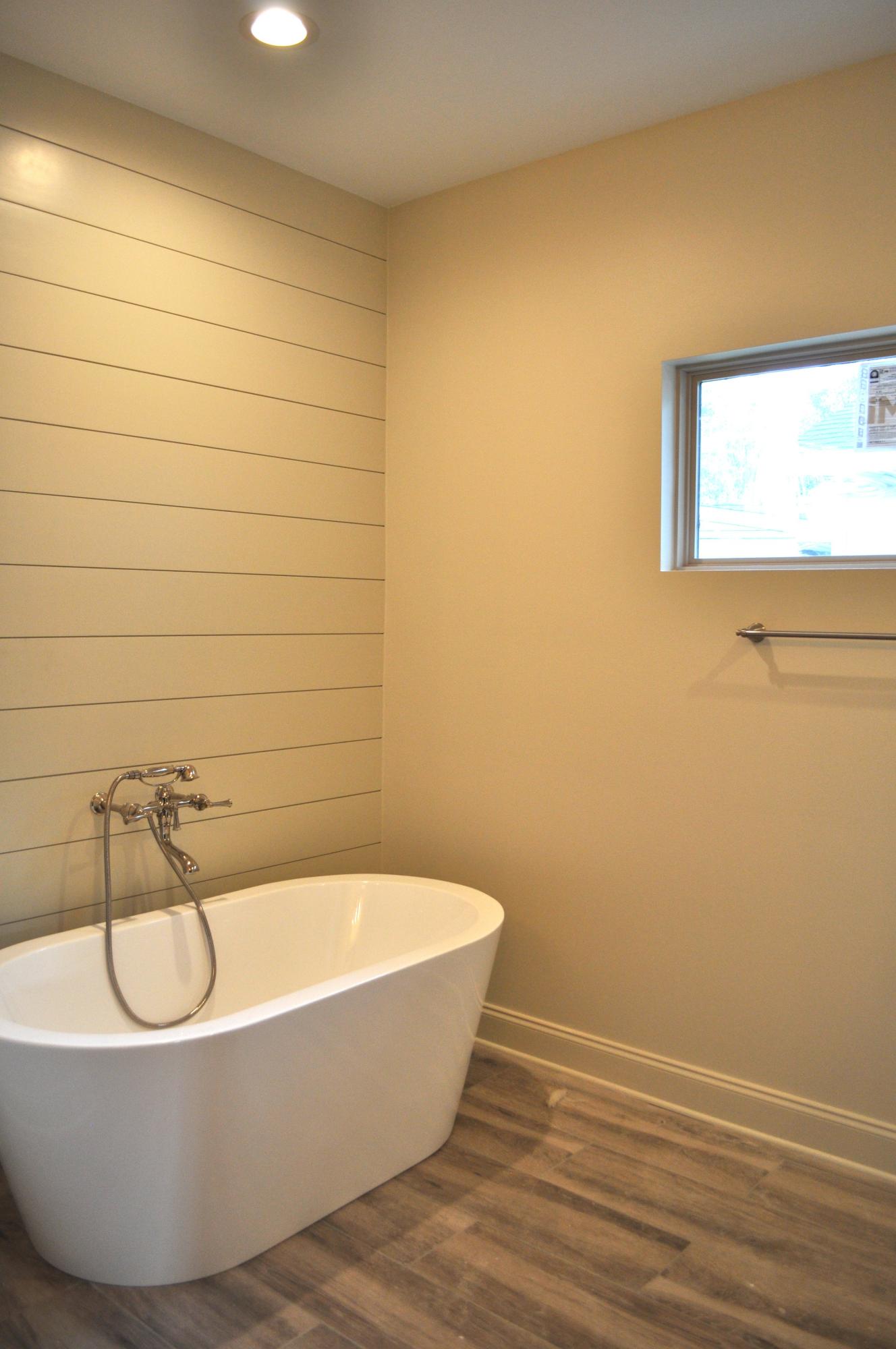 ELLIOTTS POINT - Residential