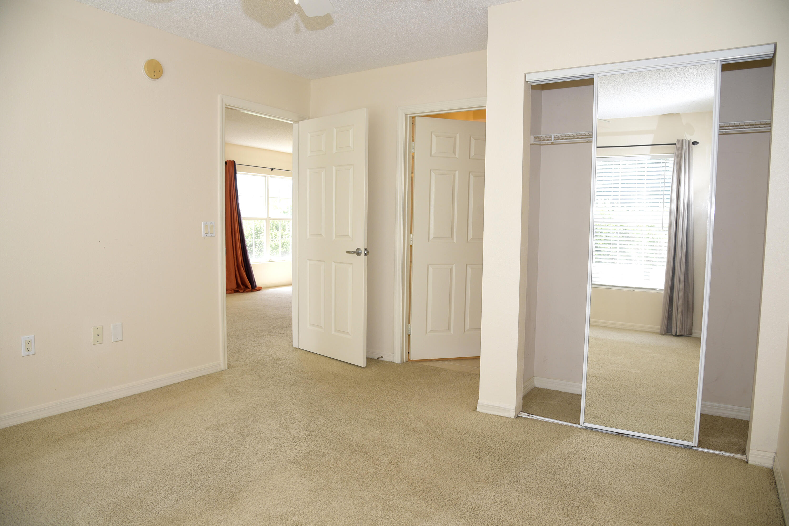 FLORIDA CLUB - Residential Lease