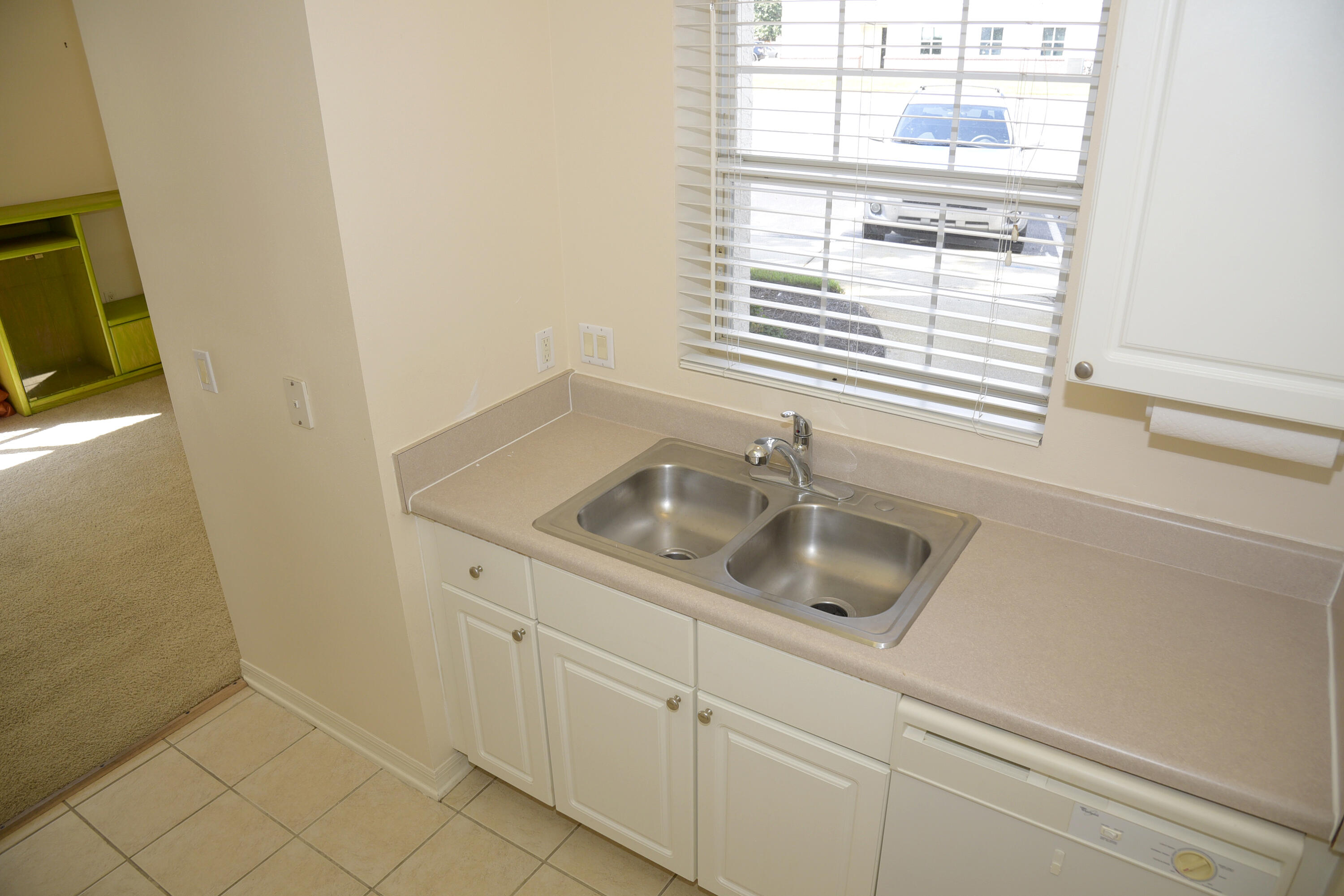 FLORIDA CLUB - Residential Lease