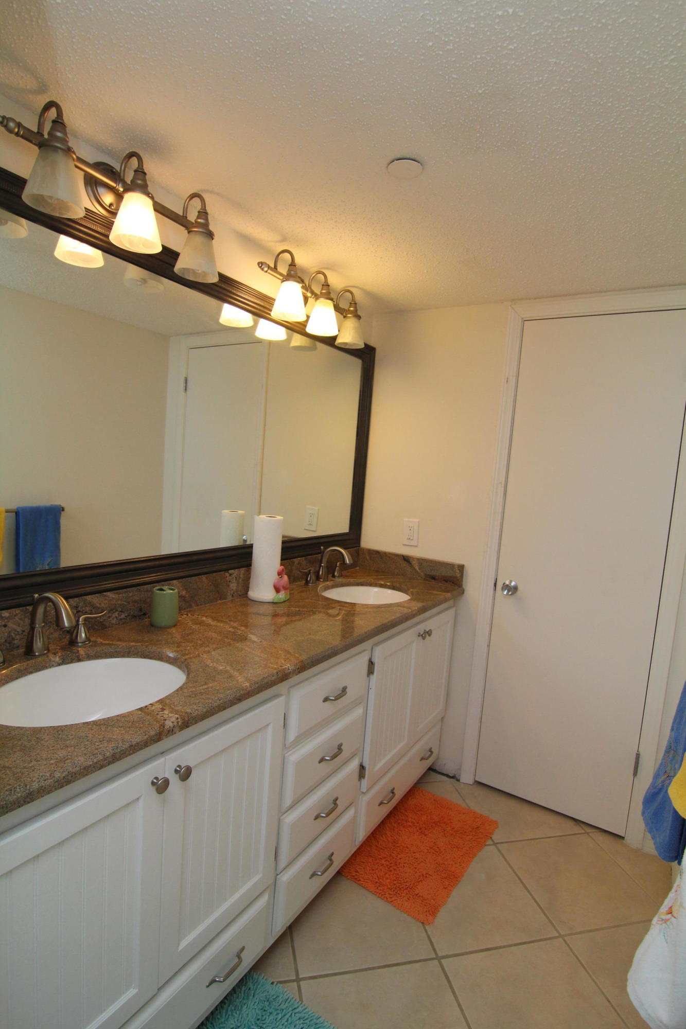 NAUTILUS CONDO - Residential