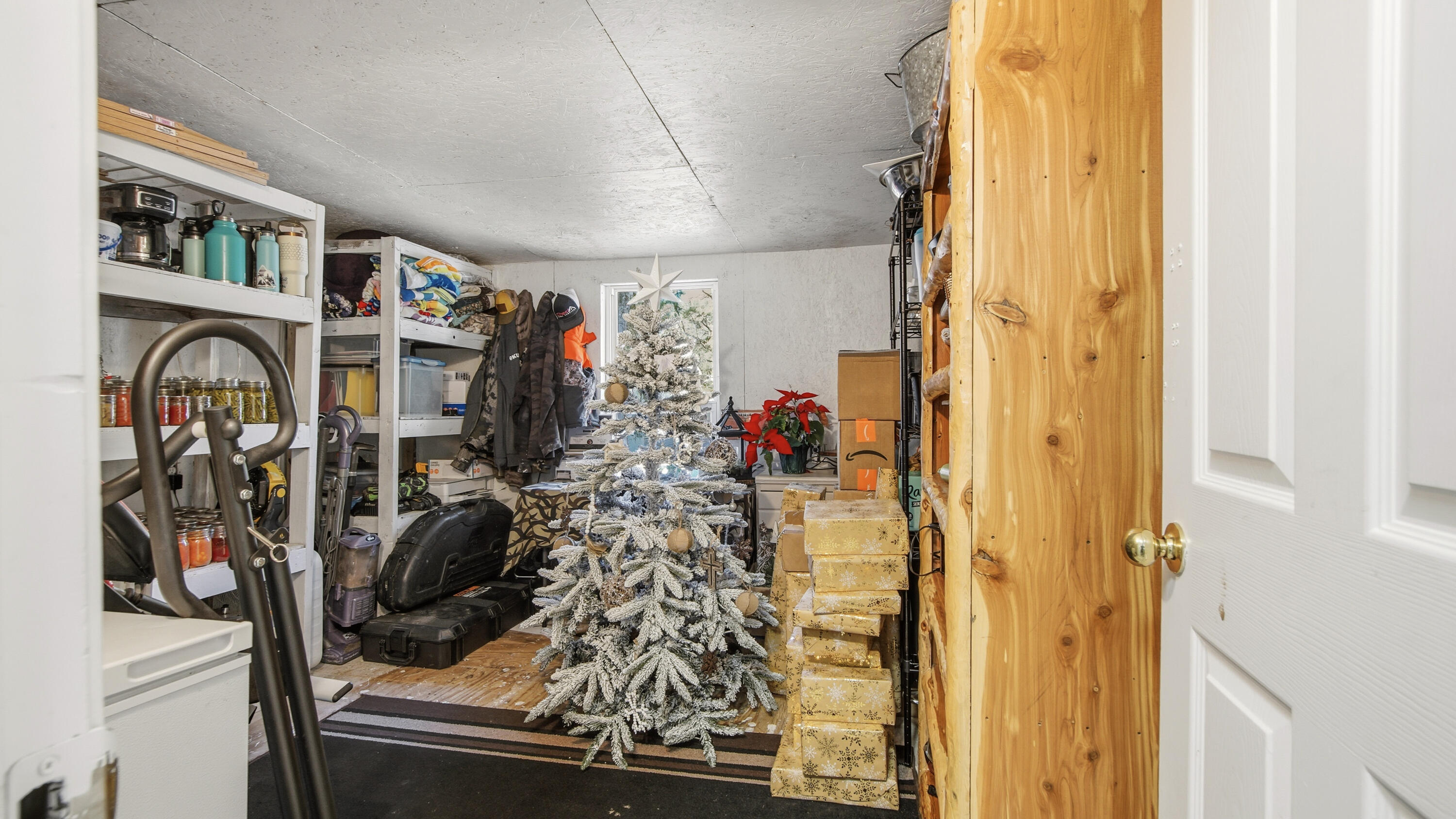 NO RECORDED SUBDIVISION - Residential