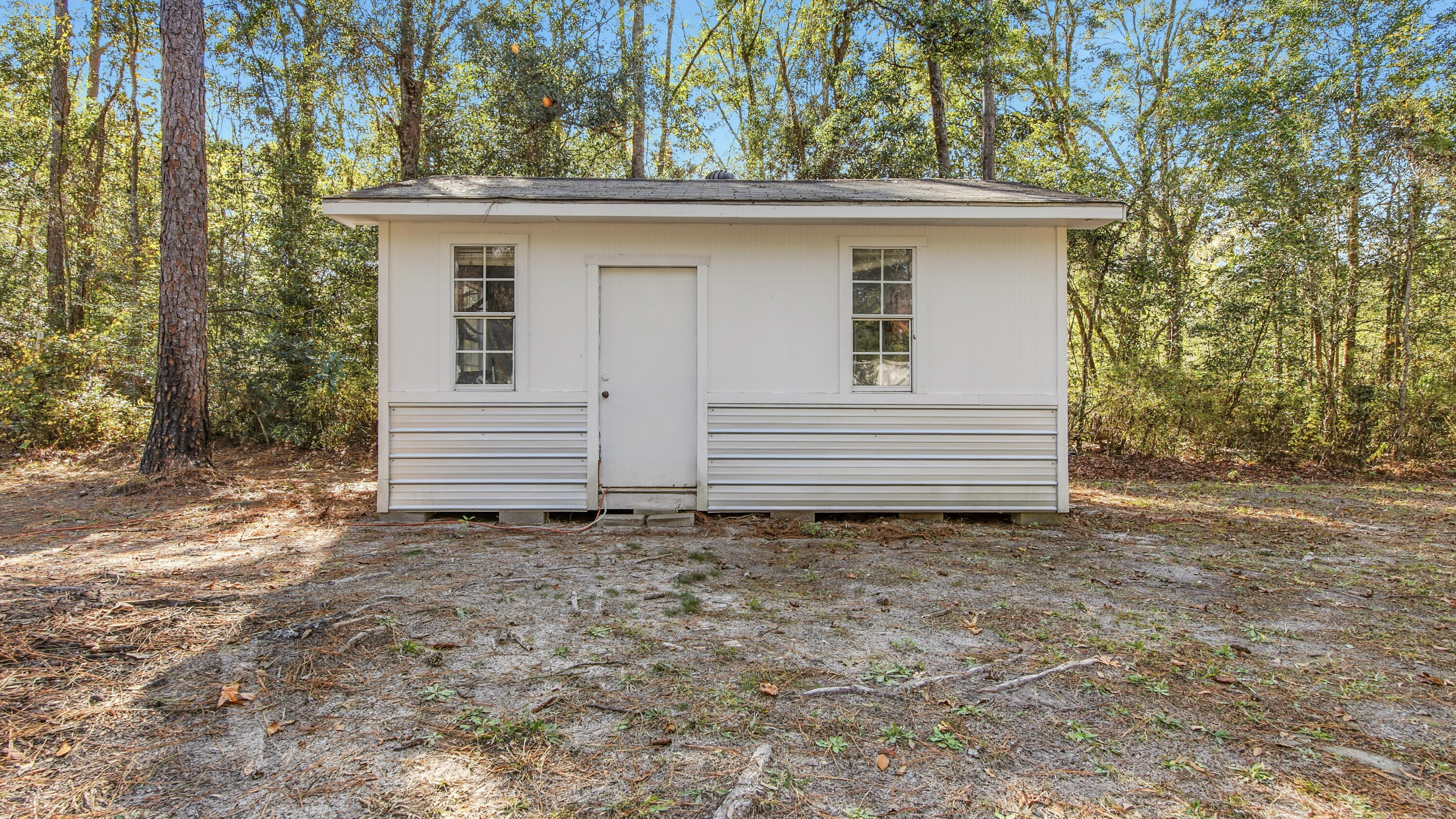 NO RECORDED SUBDIVISION - Residential