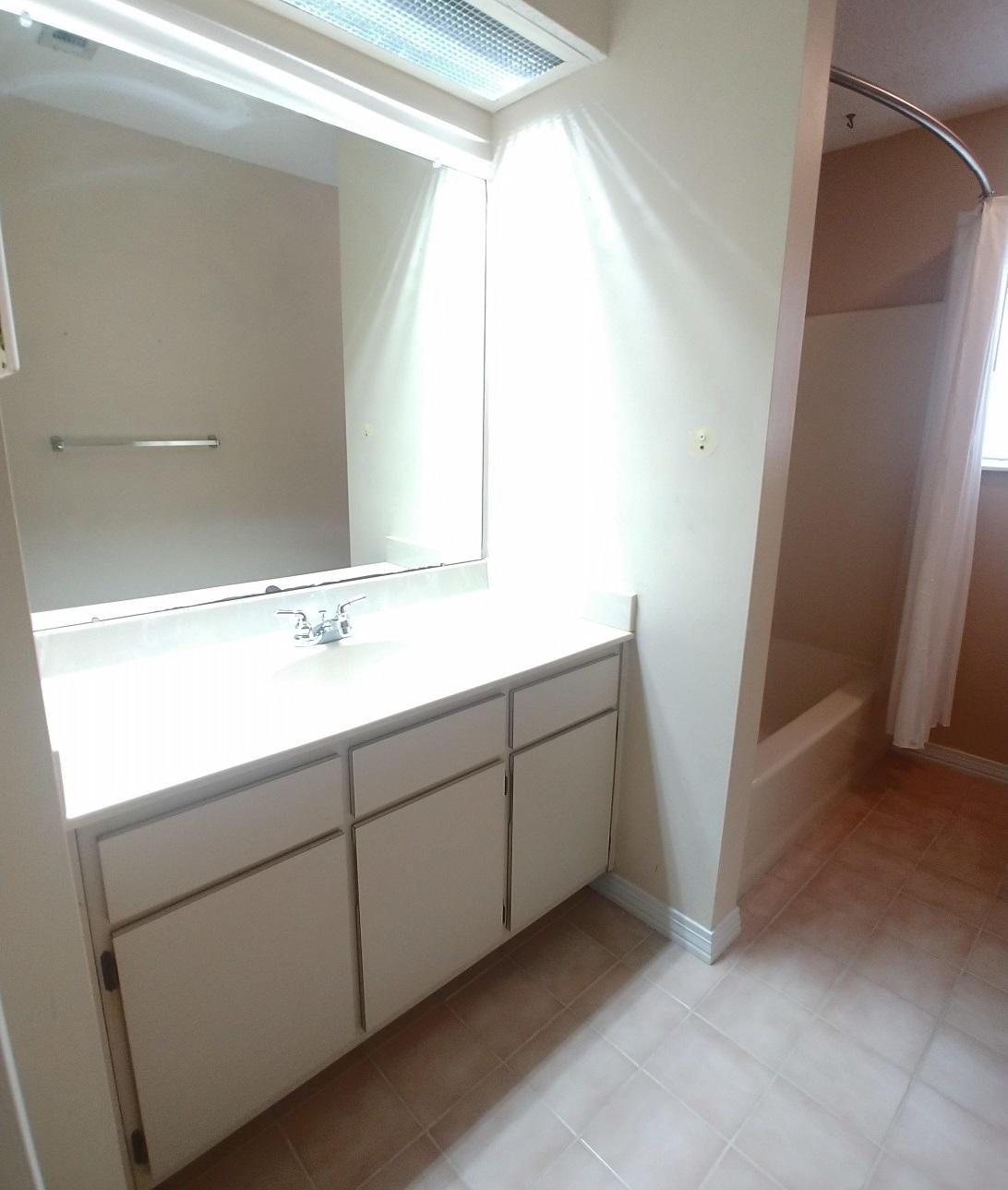 ROBLEDAL ESTATES UNIT 5 - Residential