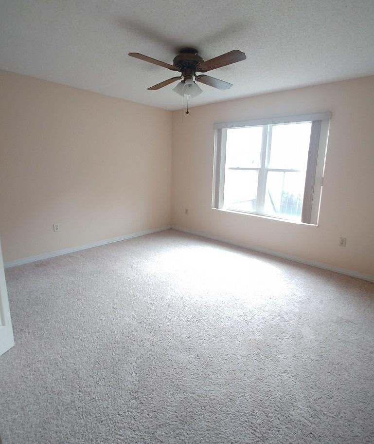 ROBLEDAL ESTATES UNIT 5 - Residential