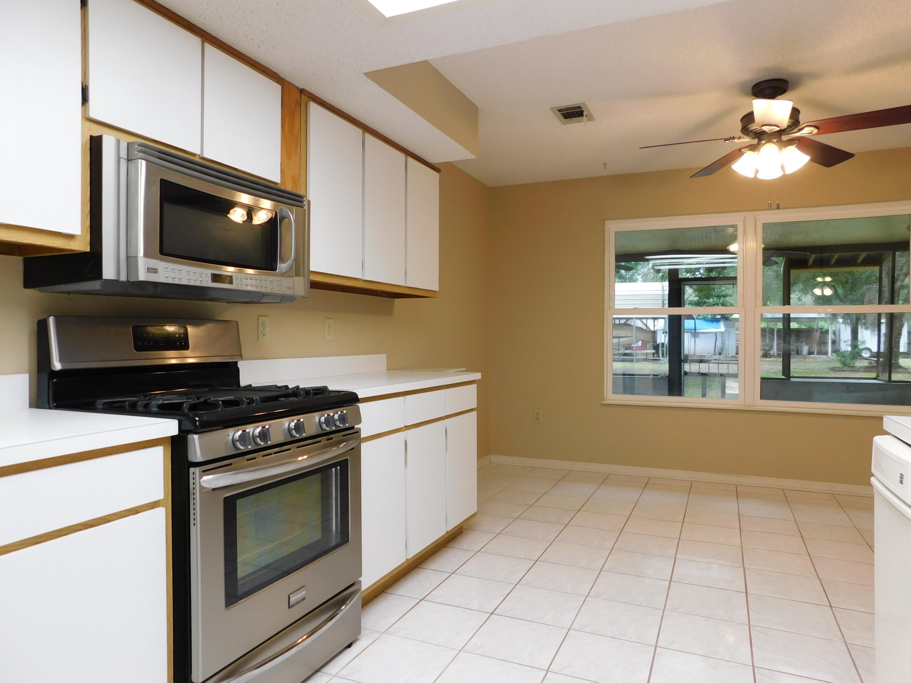 ROBLEDAL ESTATES UNIT 5 - Residential