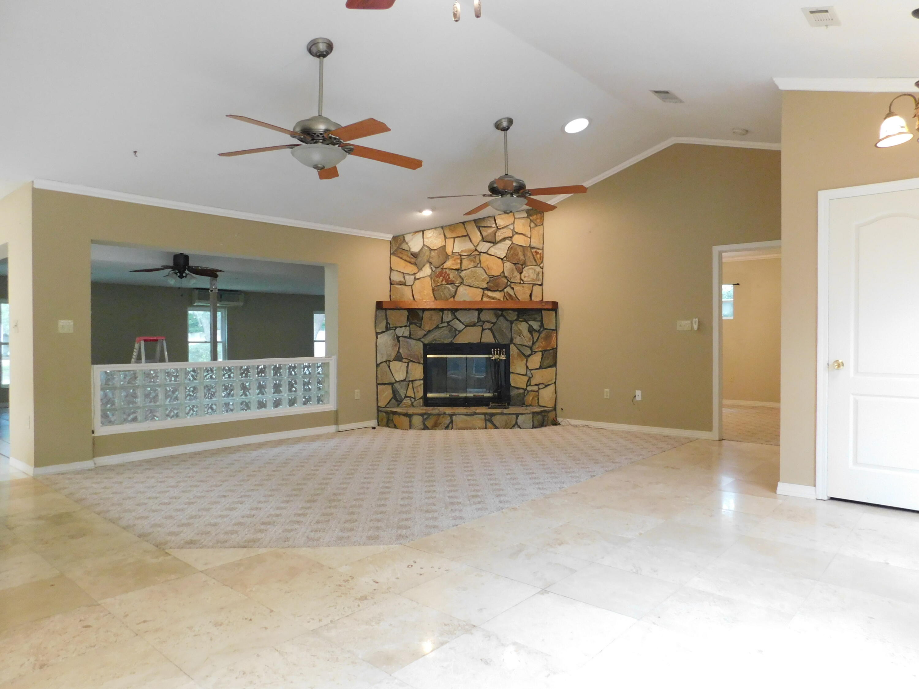 ROBLEDAL ESTATES UNIT 5 - Residential