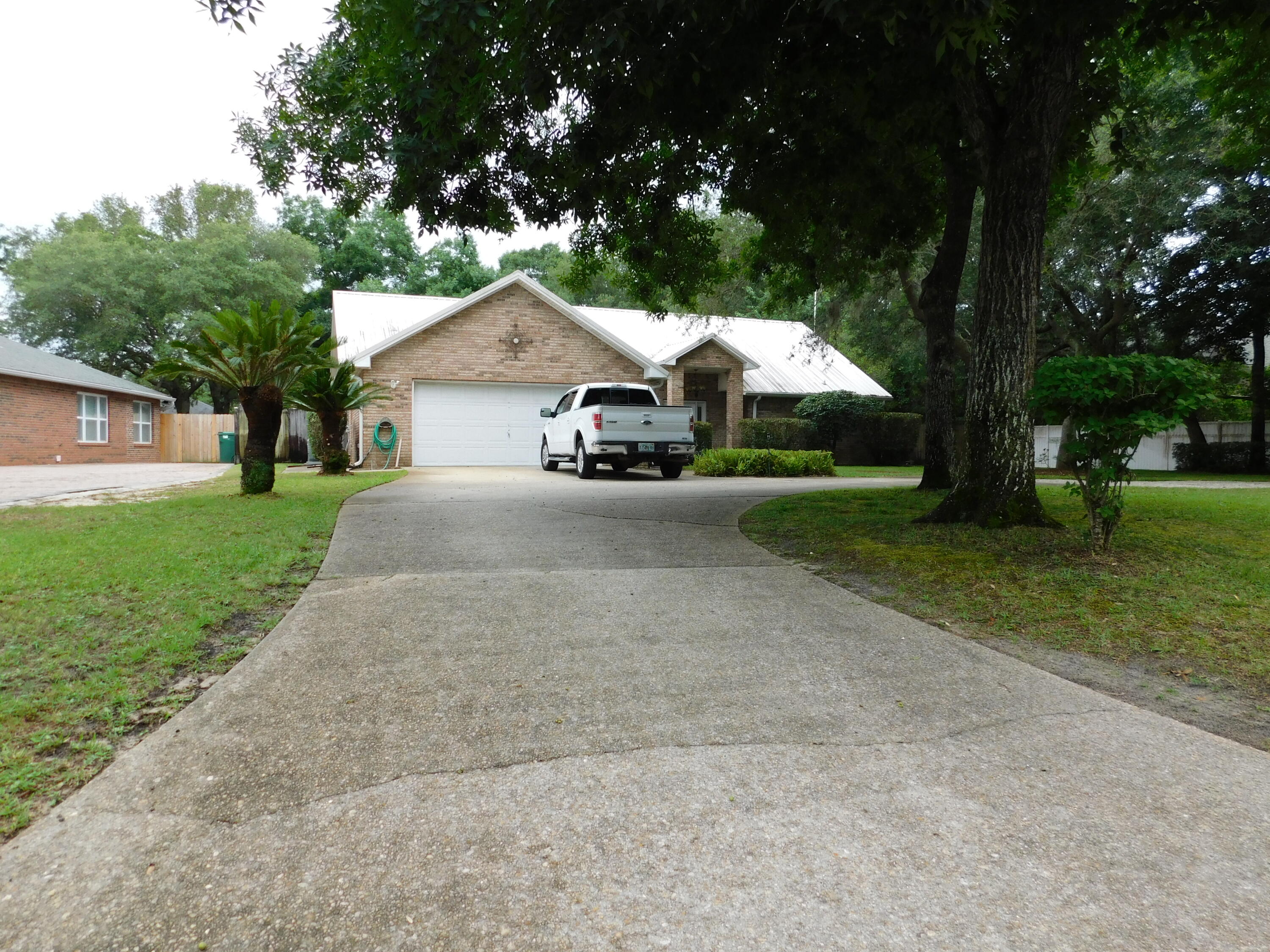 ROBLEDAL ESTATES UNIT 5 - Residential