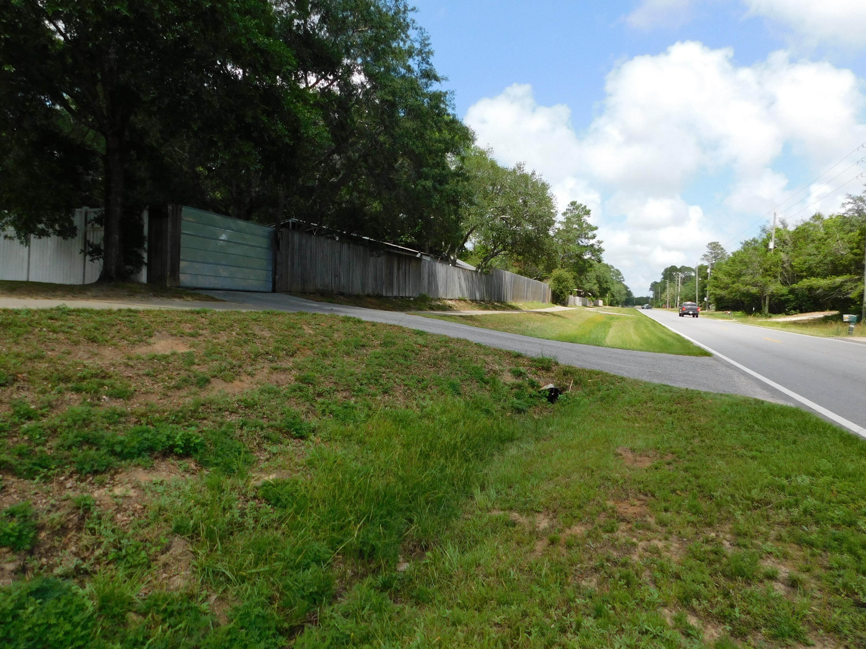 ROBLEDAL ESTATES UNIT 5 - Residential