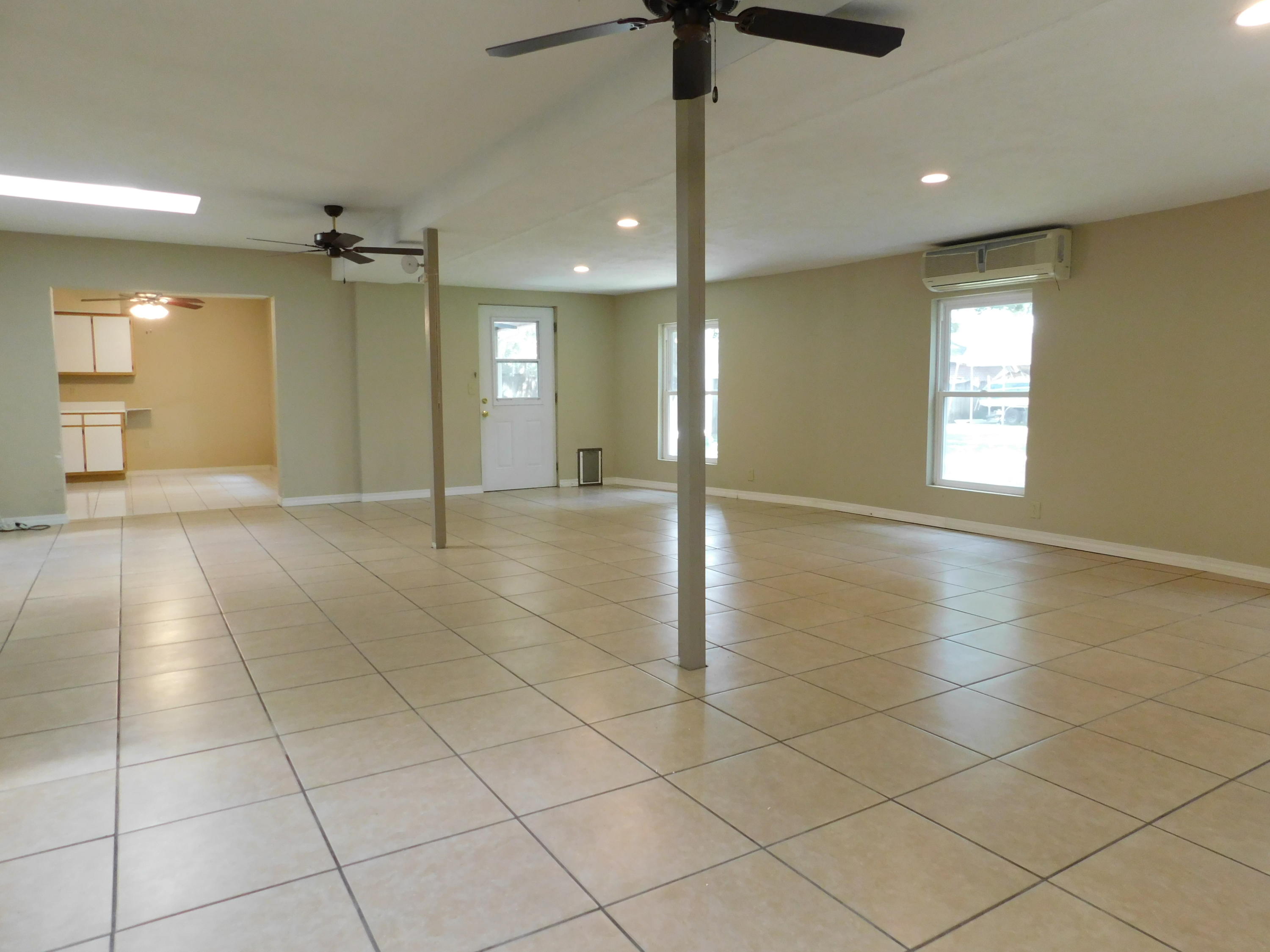 ROBLEDAL ESTATES UNIT 5 - Residential