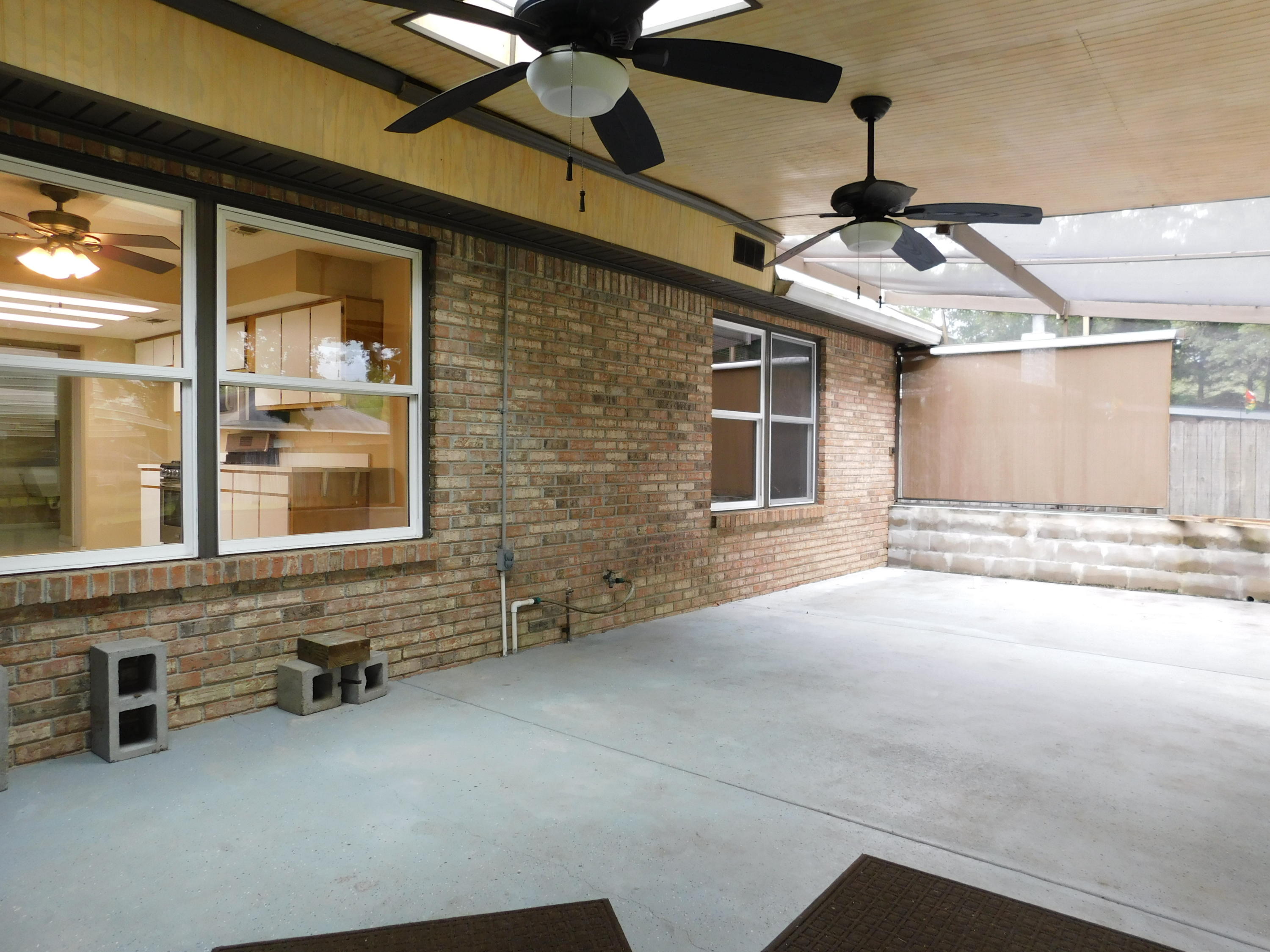 ROBLEDAL ESTATES UNIT 5 - Residential