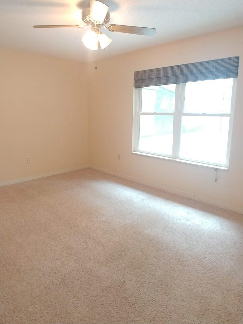 ROBLEDAL ESTATES UNIT 5 - Residential