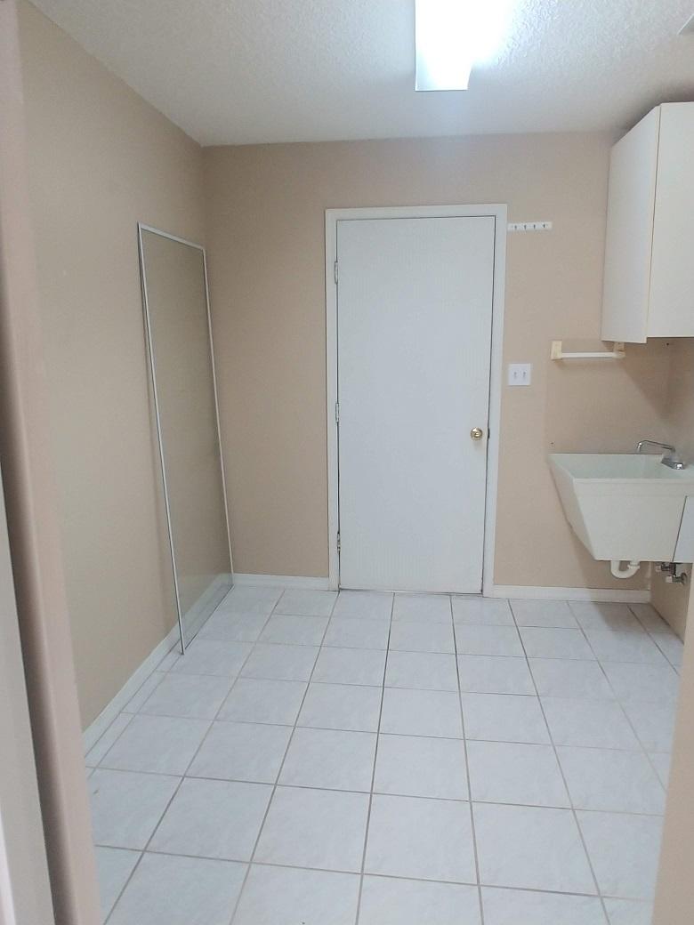 ROBLEDAL ESTATES UNIT 5 - Residential