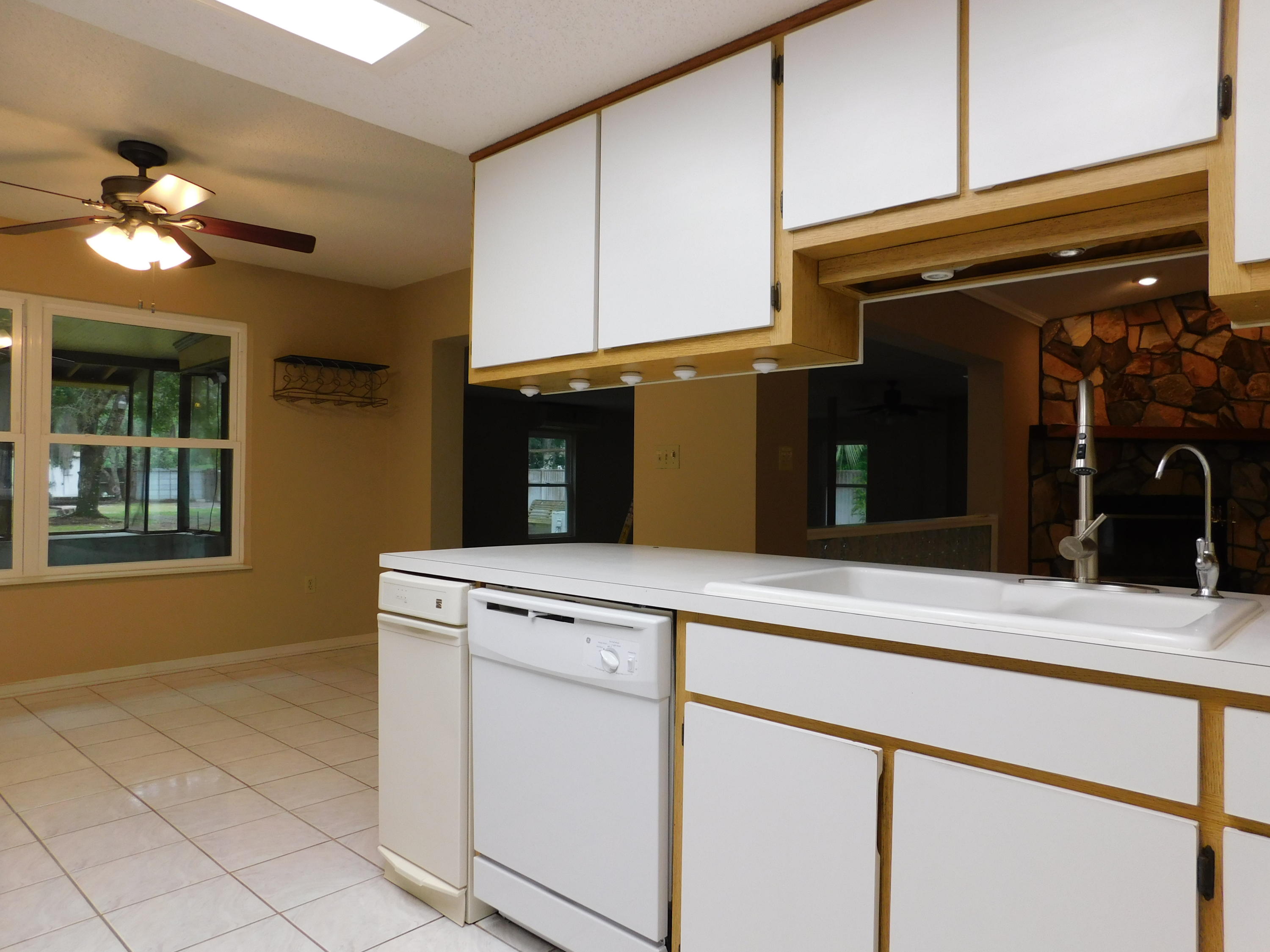 ROBLEDAL ESTATES UNIT 5 - Residential