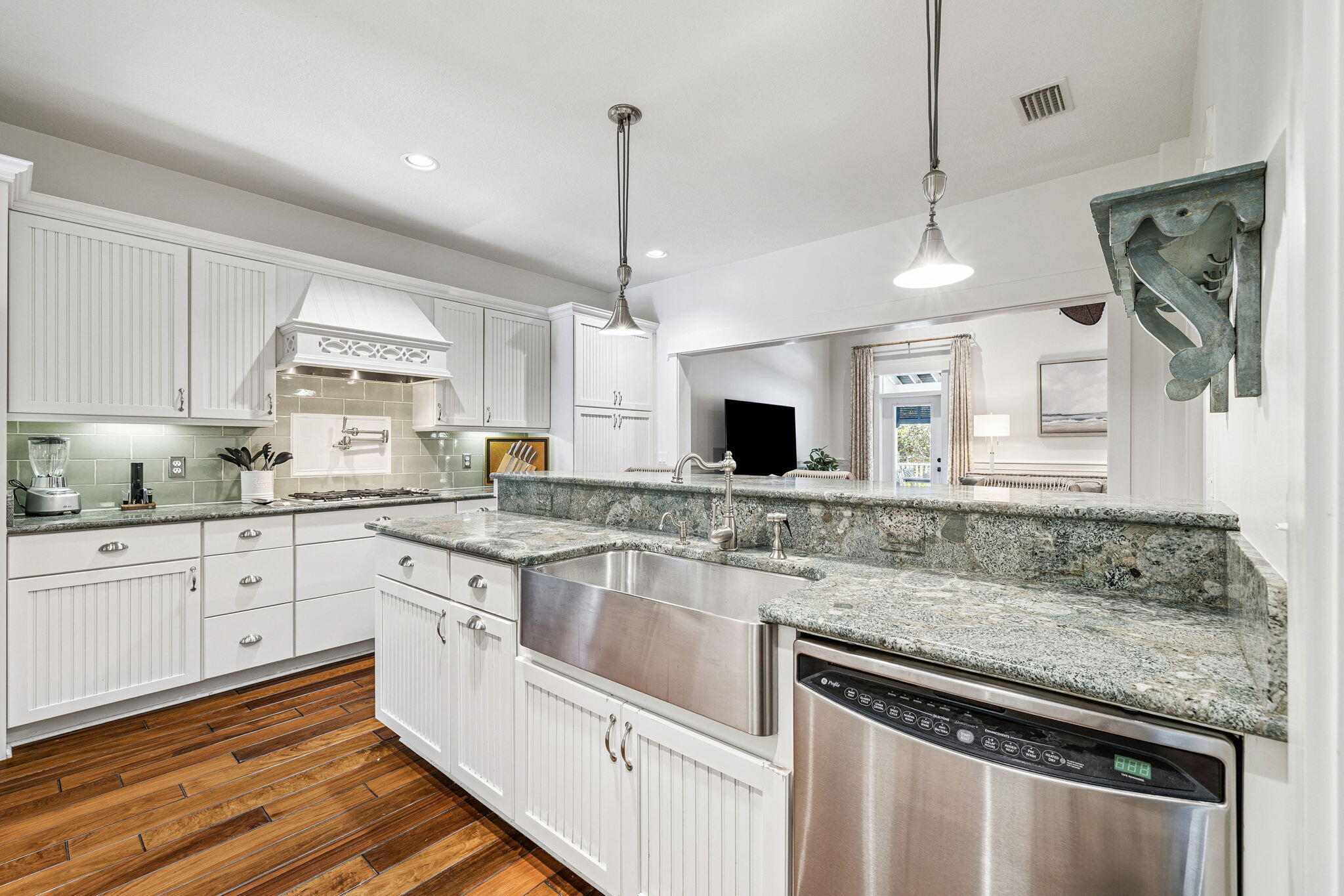 BEACH HIGHLAND 1ST ADD - Residential