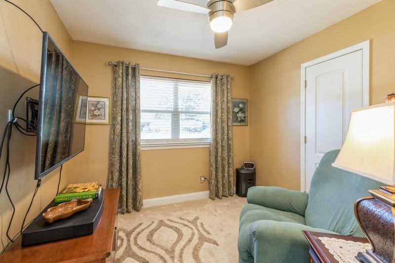 QUIET OAKS S/D - Residential