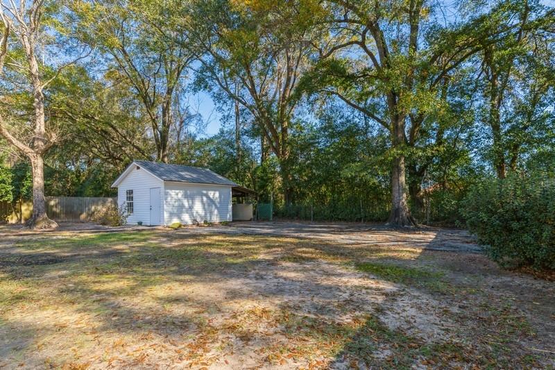 QUIET OAKS S/D - Residential