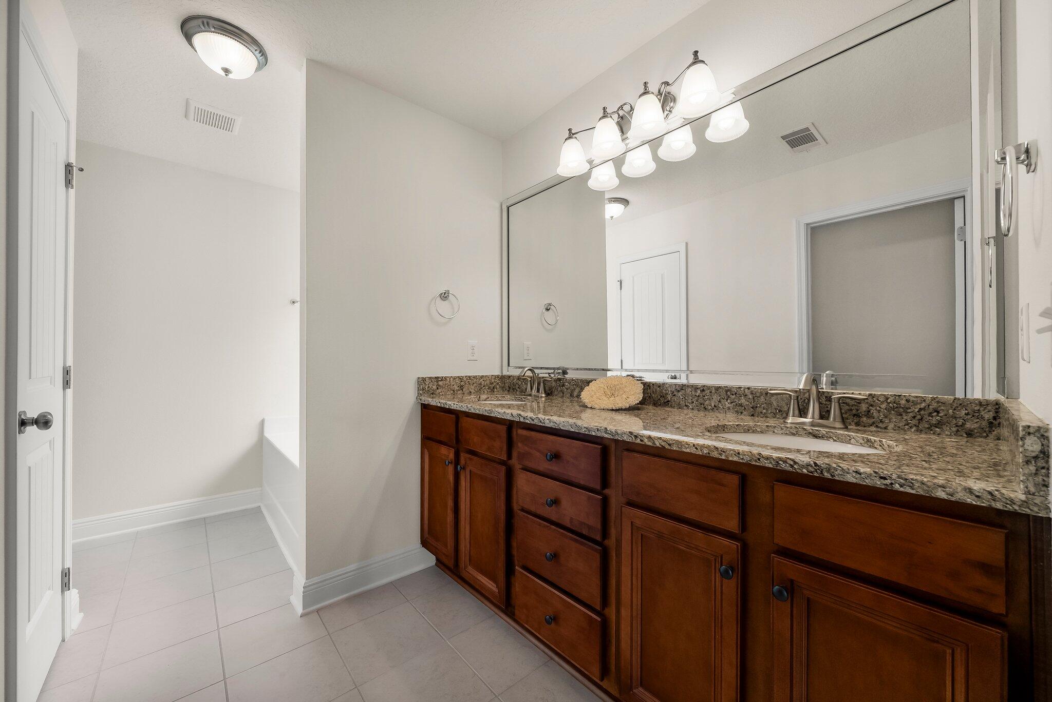 SANTA ROSA GOLF VILLAS - Residential