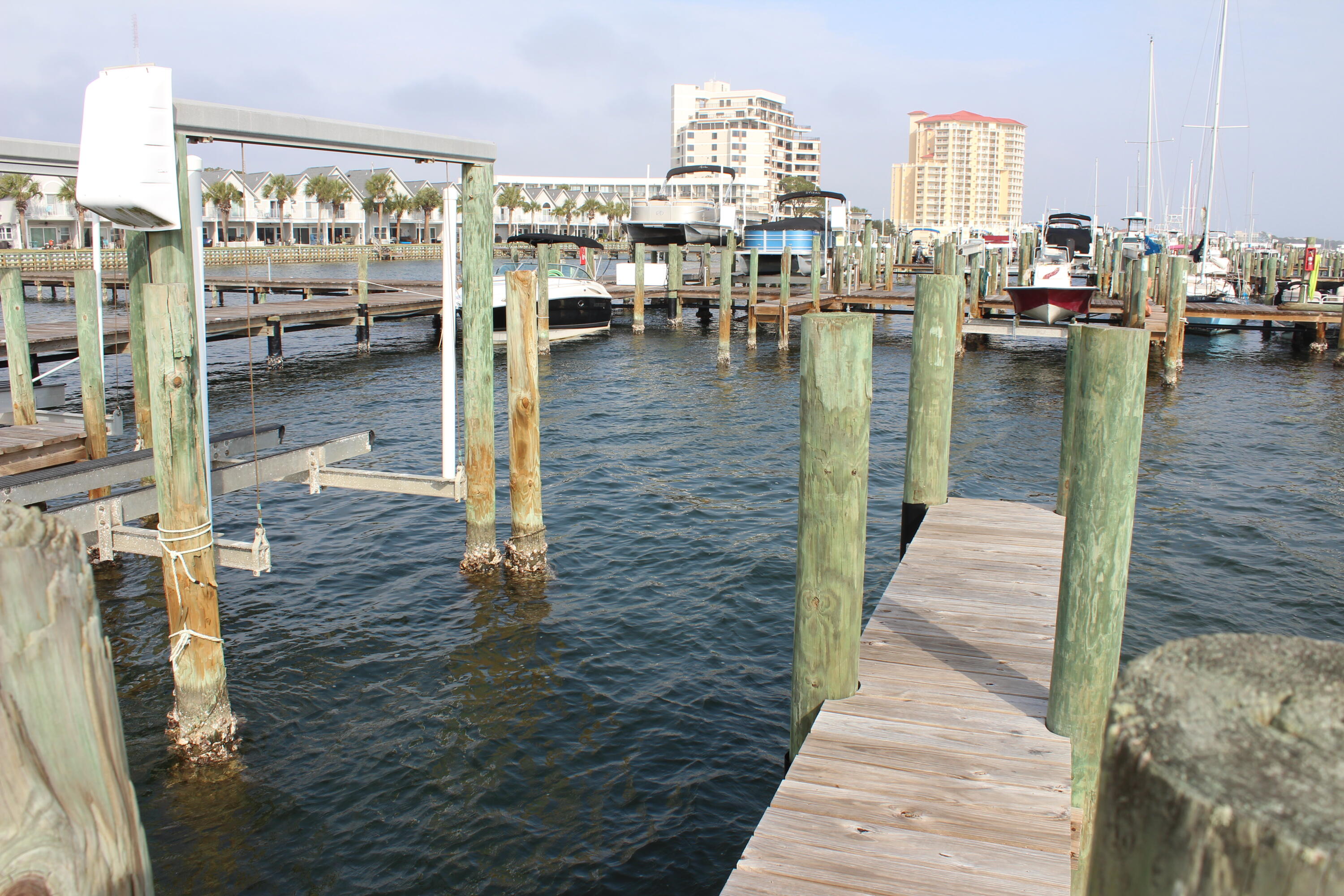 PIRATES BAY PH 1 - Residential