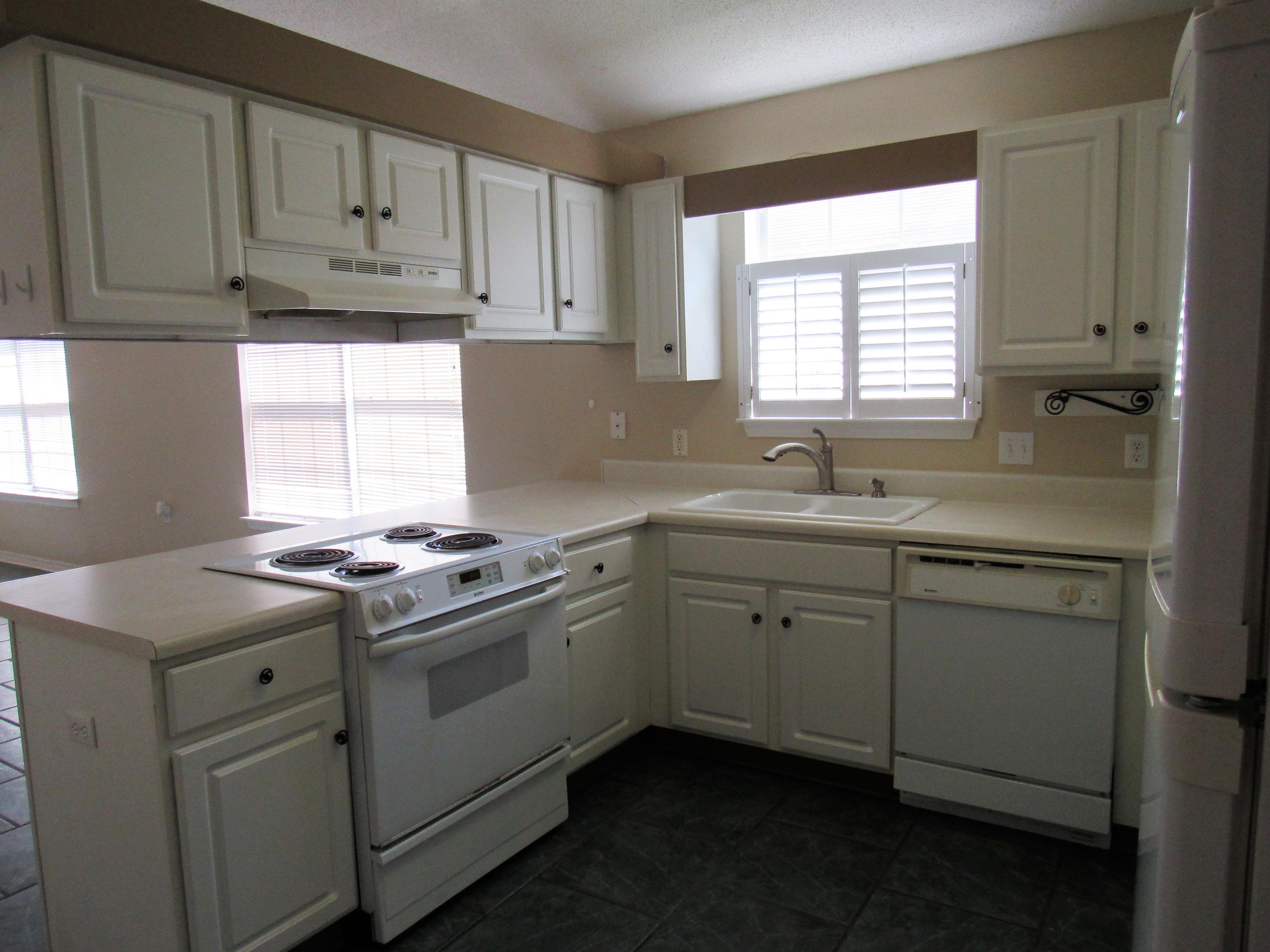 SHADOW LAKES - Residential