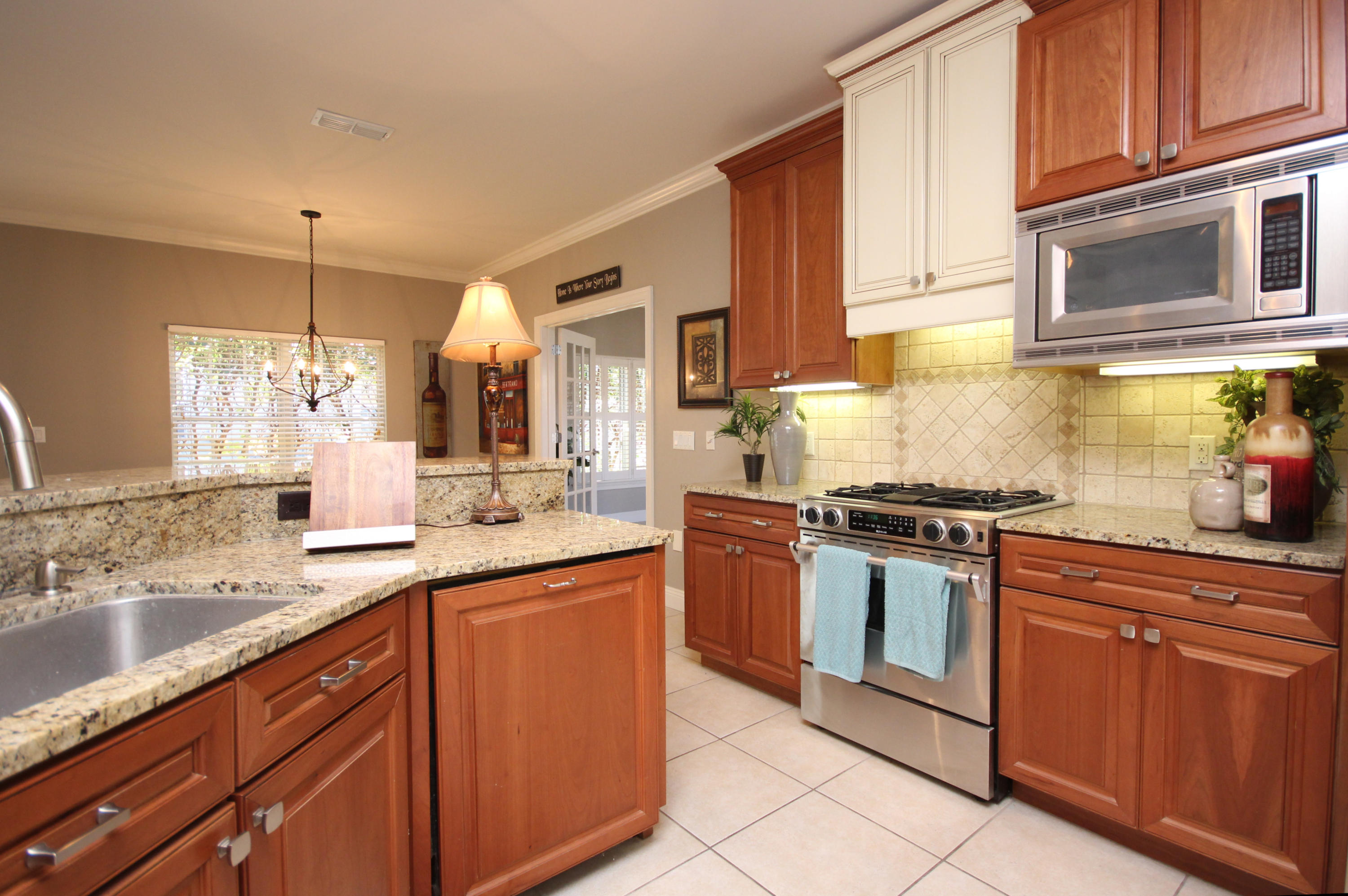 MEDITERRANEAN VILLAGE AT BLUEWATER BAY - Residential