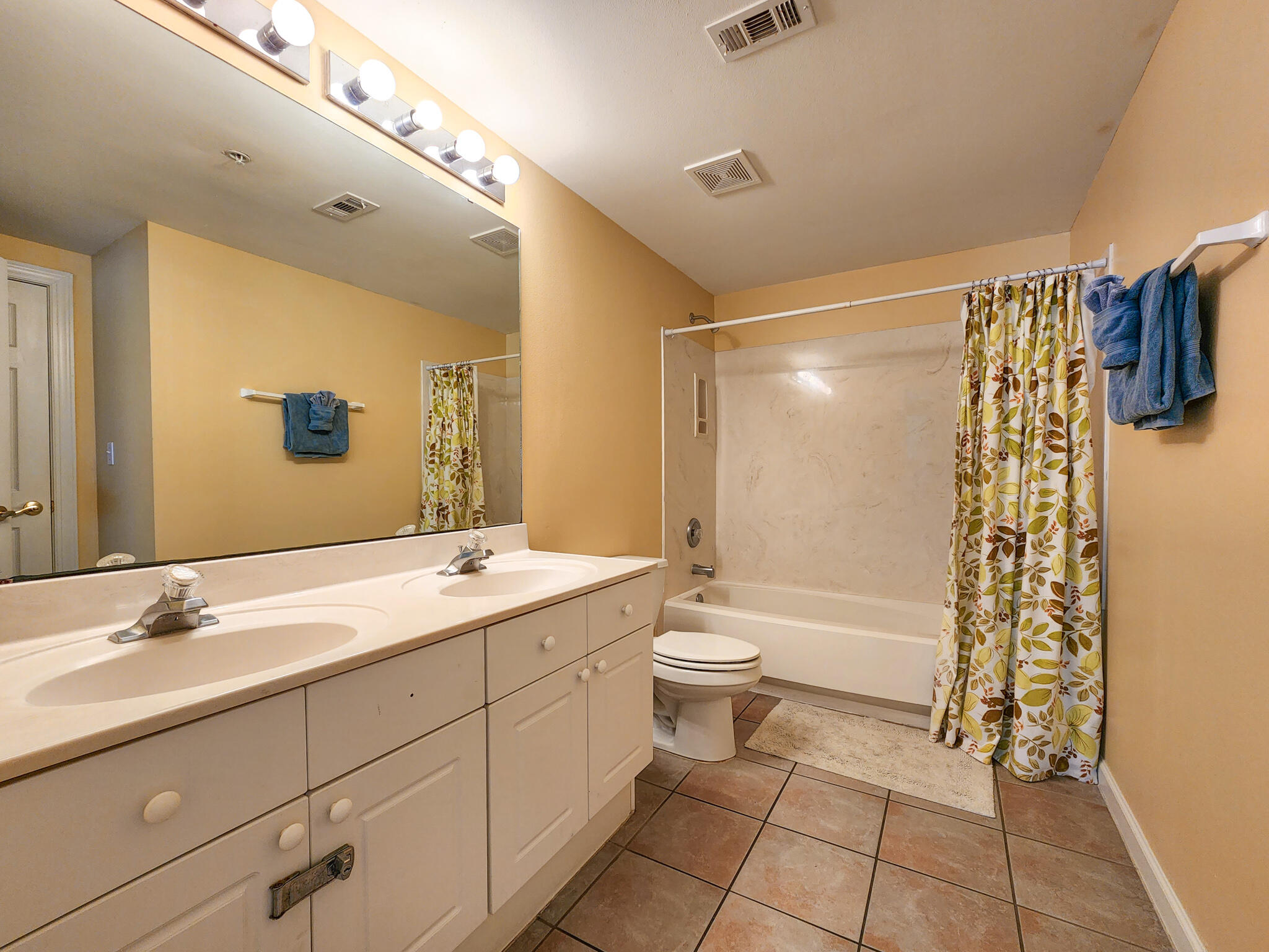 TURTLE WALK CONDO - Residential