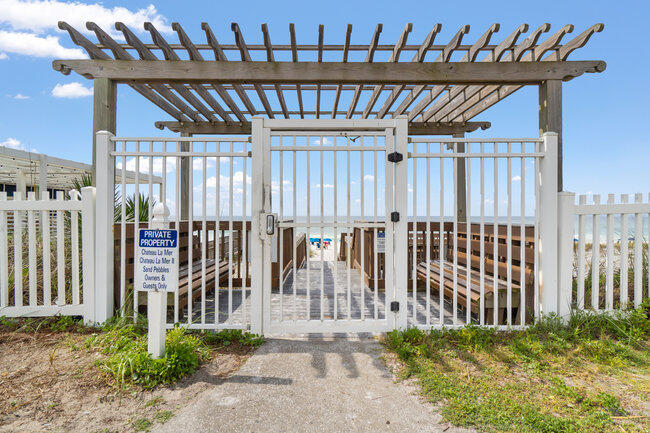 CHATEAU LA MER CONDO 2 - Residential