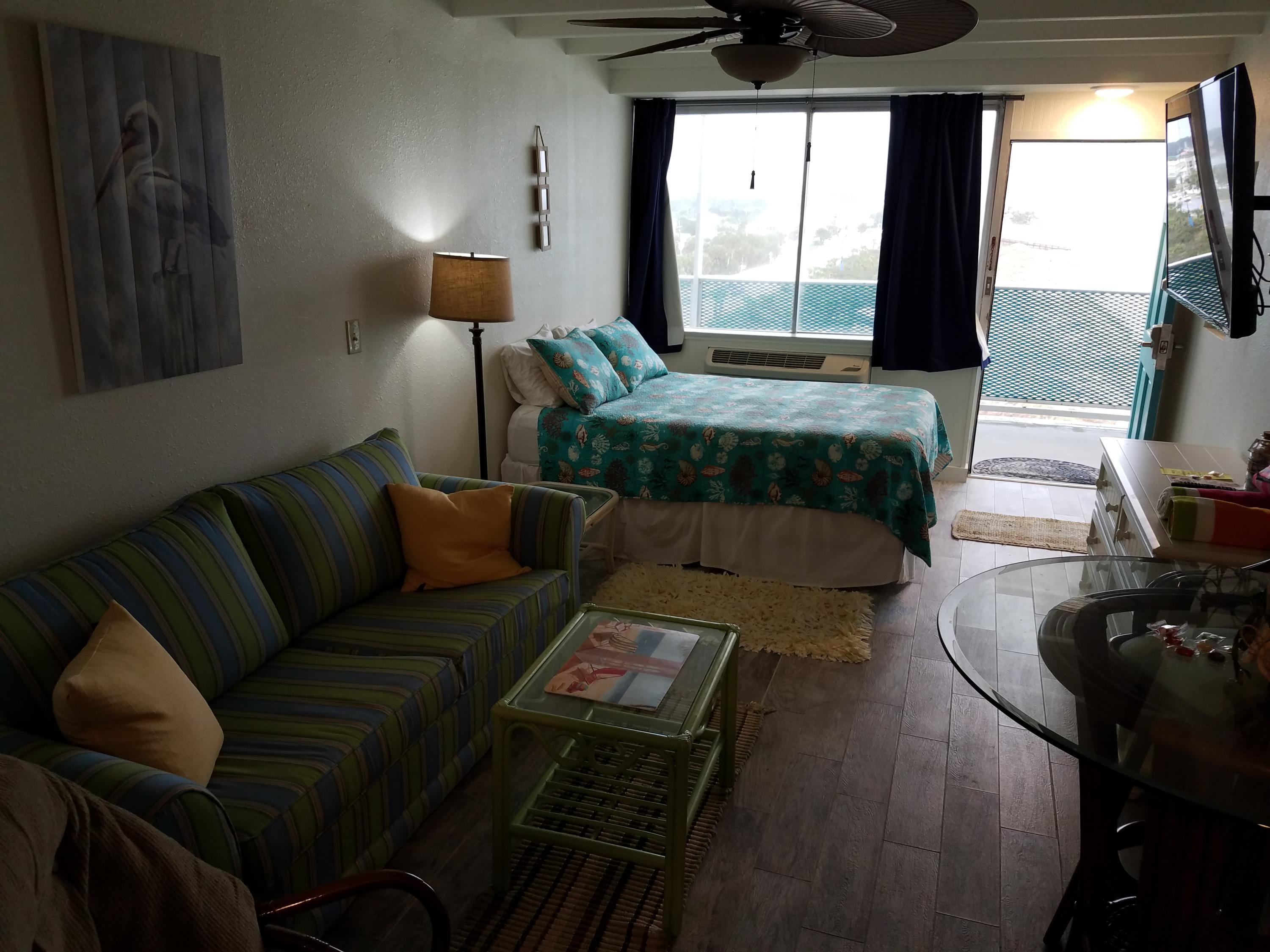 Fontainebleau Terrace - Residential