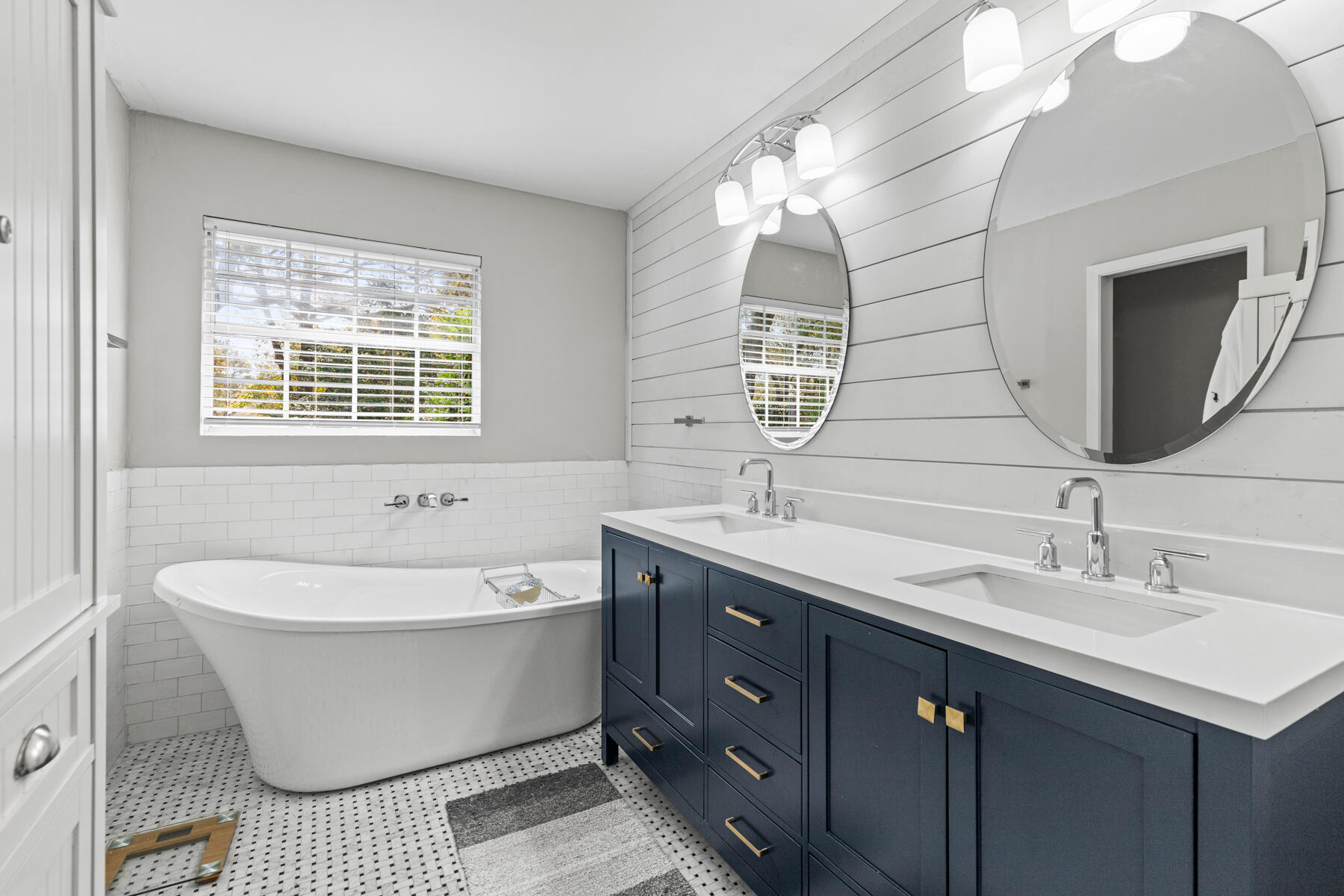 FAIRWAY LAKES PH II LOT 6 - Residential