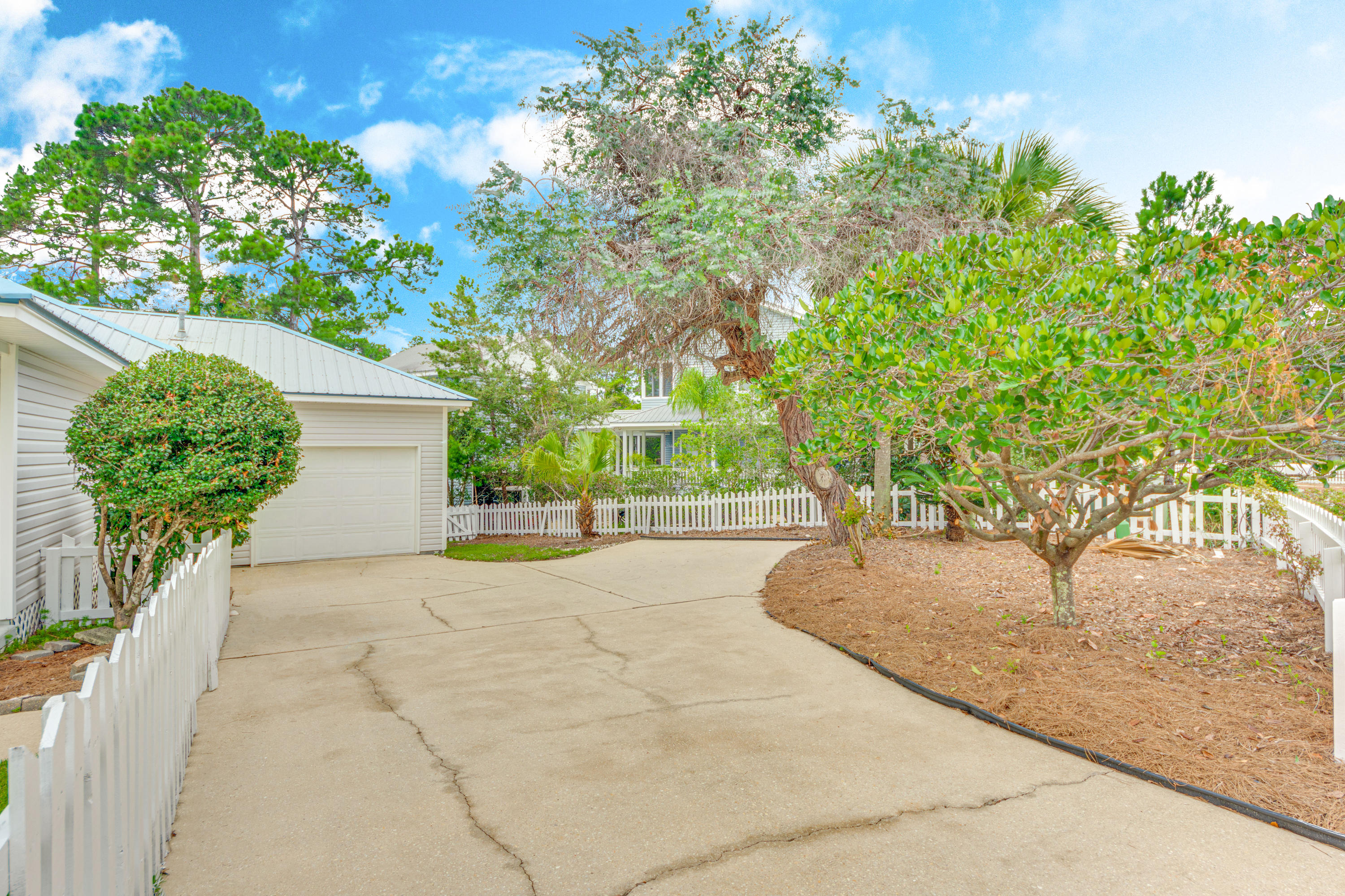 SEA DUNES - Residential