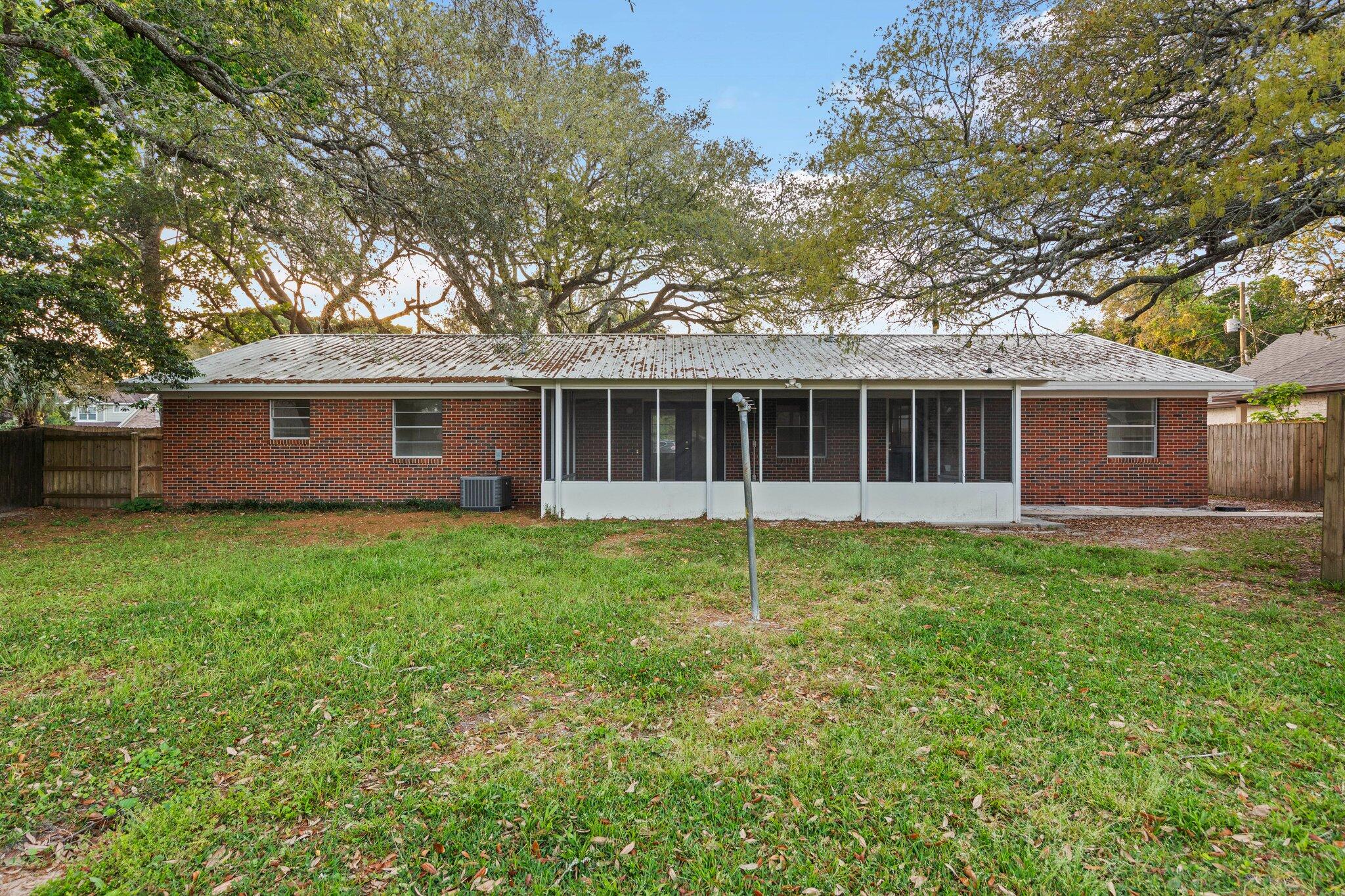 GARNIERS HEIGHTS 1ST ADDN - Residential