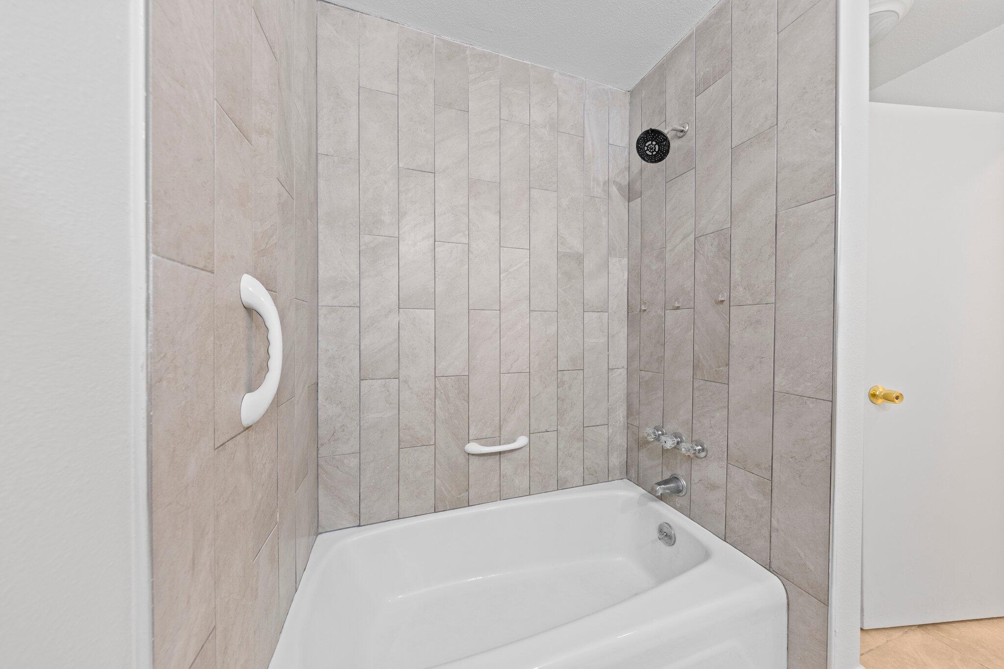 GARNIERS HEIGHTS 1ST ADDN - Residential