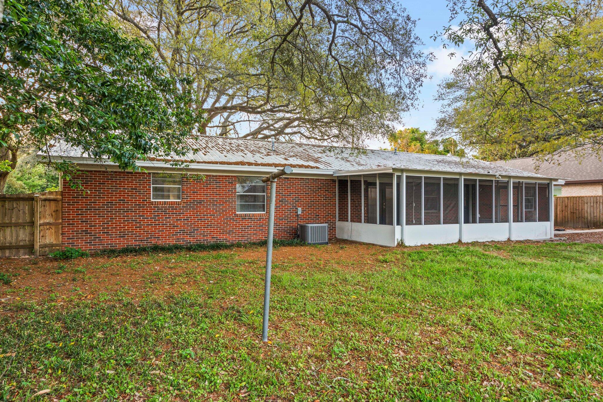 GARNIERS HEIGHTS 1ST ADDN - Residential