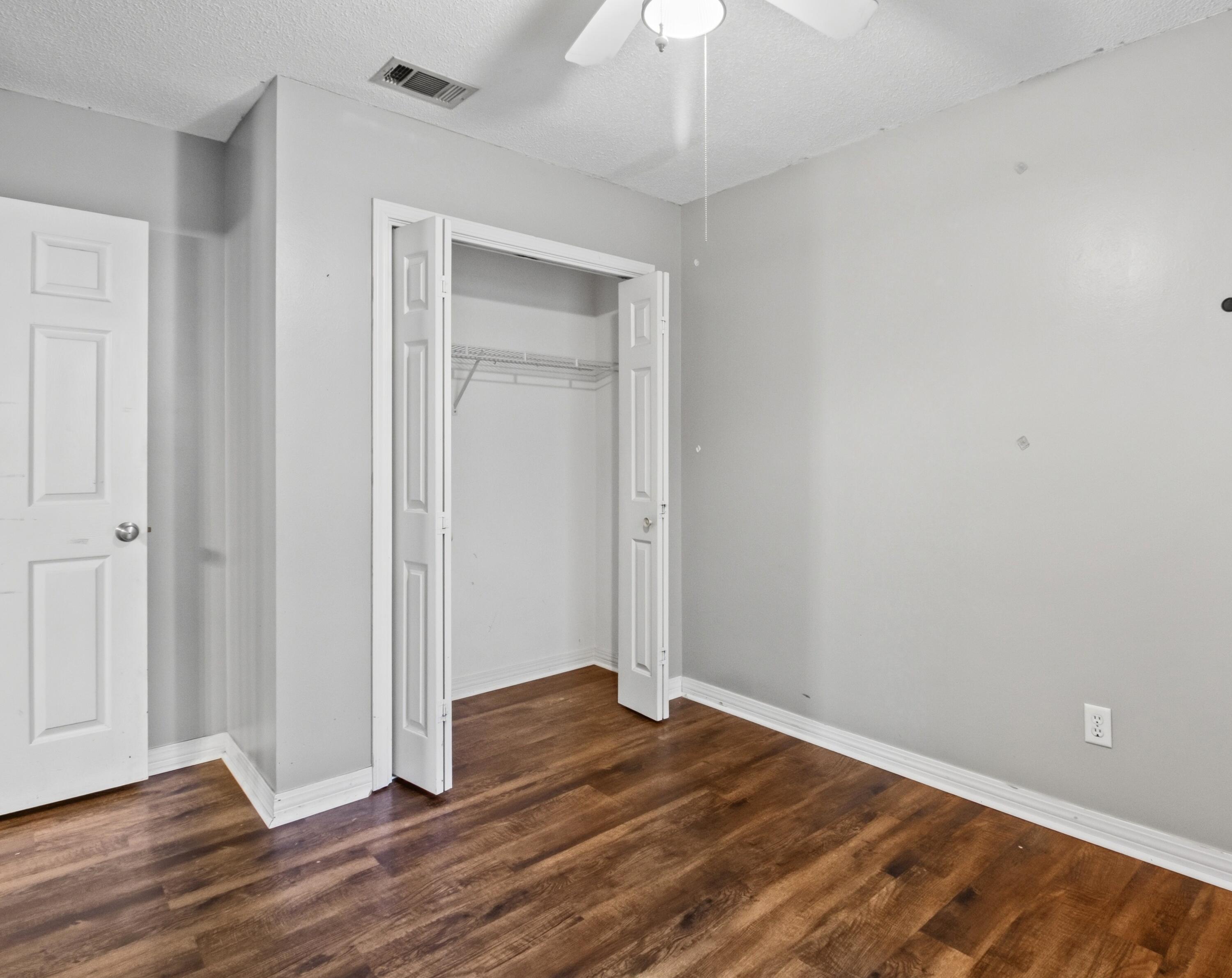 KINGS CROSSING PH 1 - Residential Lease