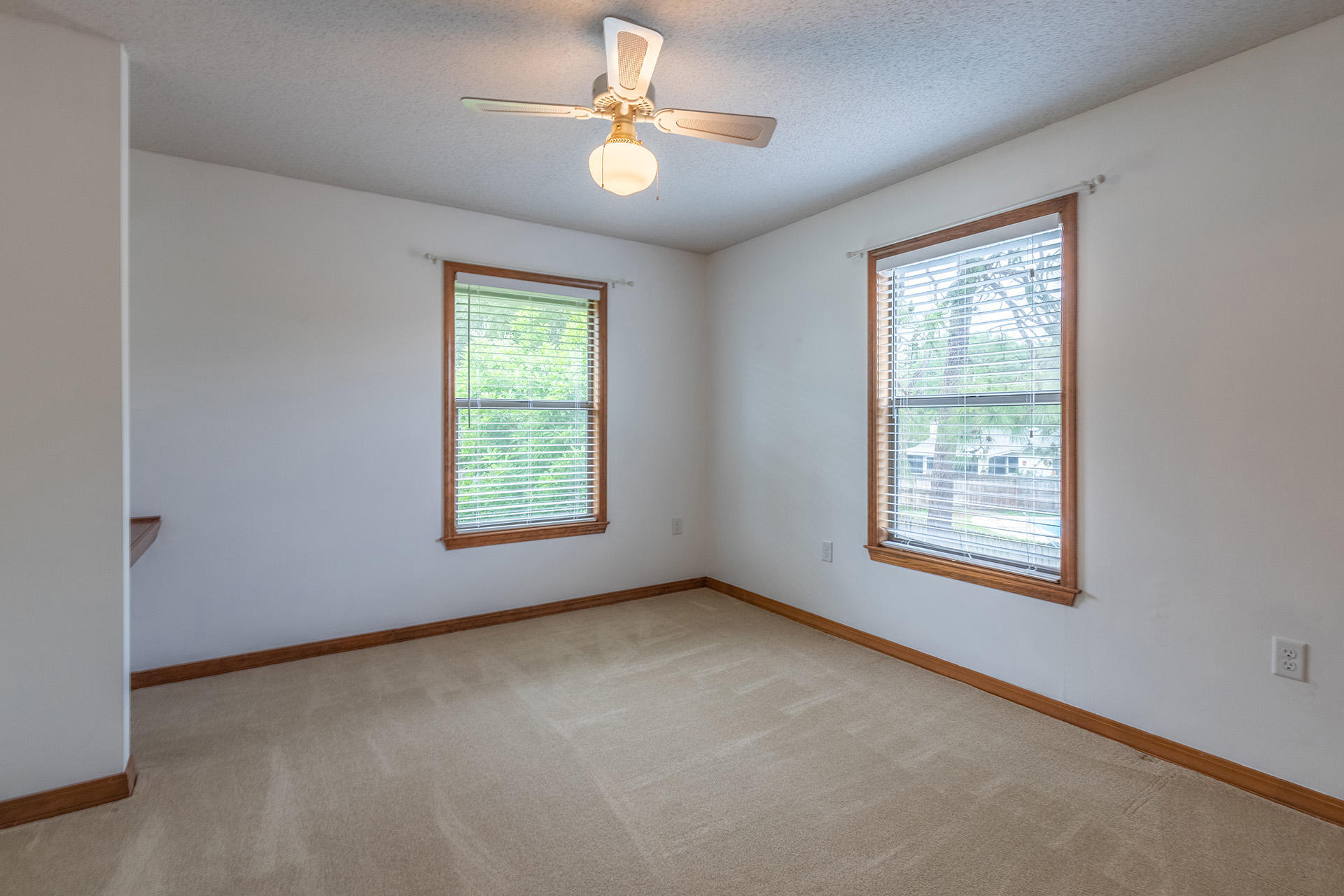 SEC/T LAKE LORRAINE EST 3RD - Residential