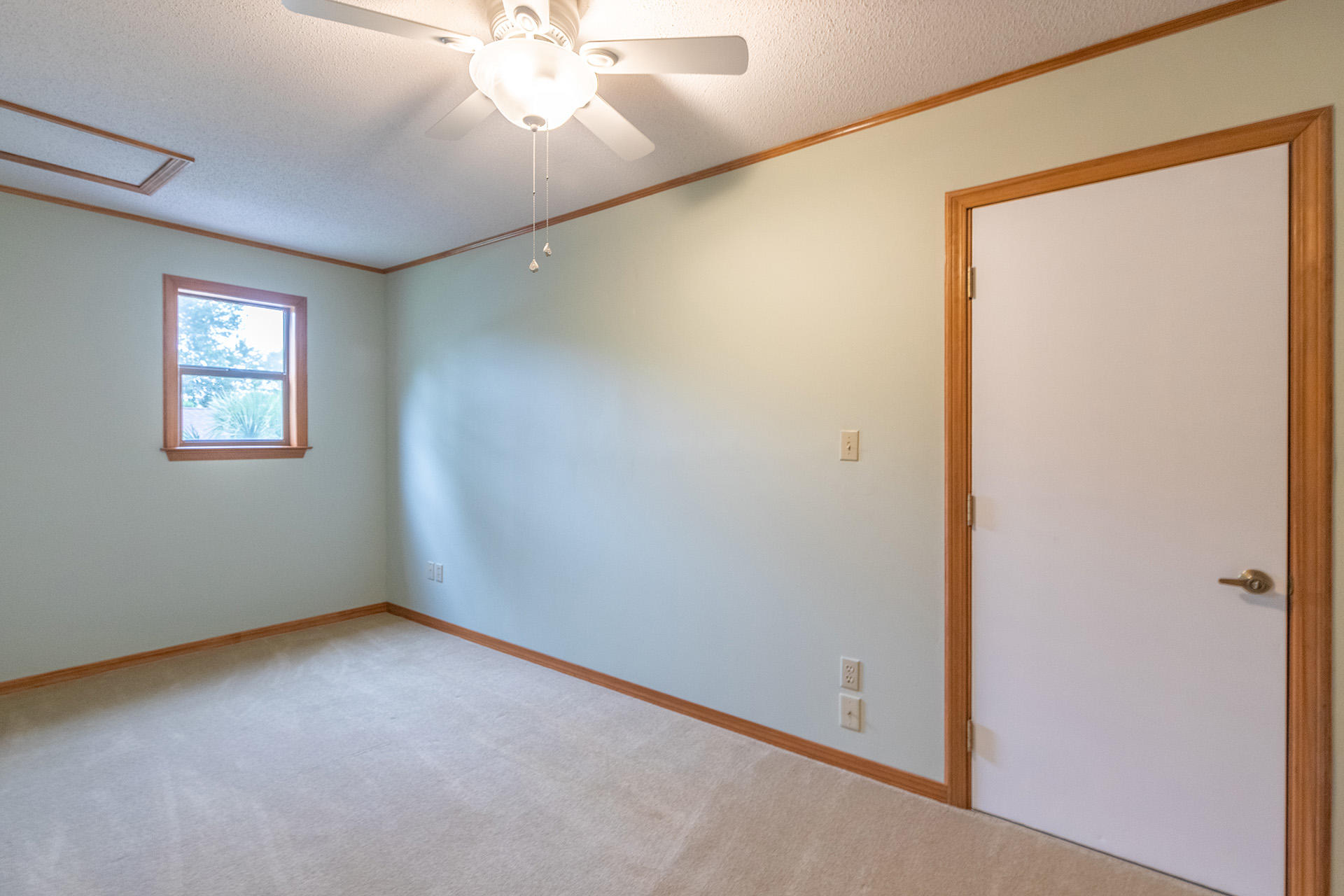 SEC/T LAKE LORRAINE EST 3RD - Residential