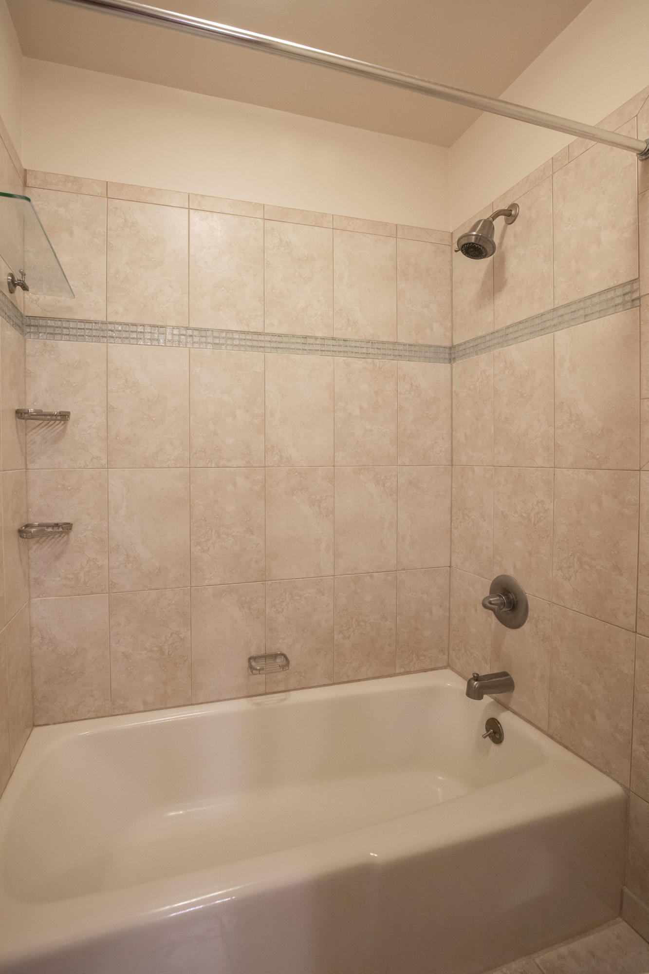 SEC/T LAKE LORRAINE EST 3RD - Residential