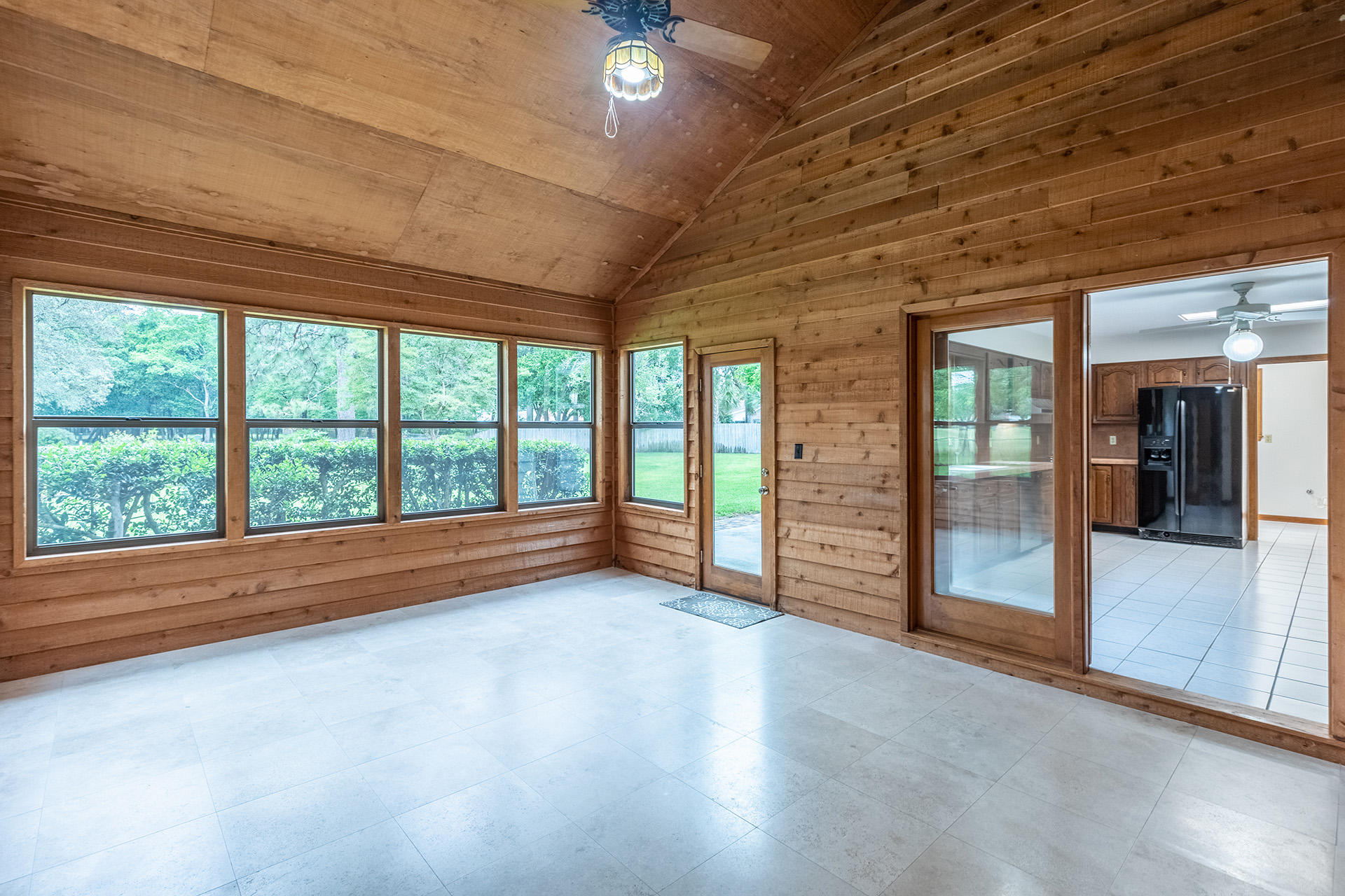 SEC/T LAKE LORRAINE EST 3RD - Residential