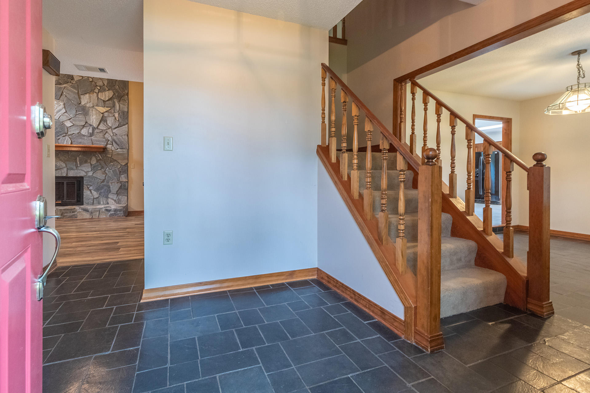 SEC/T LAKE LORRAINE EST 3RD - Residential