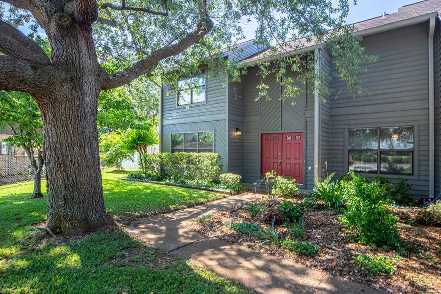 Secluded GOLF COURSE home tucked back in a peaceful cul-de-sac in Lake Lorraine Estates. This home offers 4 bedrooms, 2.5 bath PLUS AN OFFICE! You'll enjoy cooking in the expansive eat-in kitchen which offers almost 250 sq ft of space, an abundance of countertop space and cabinetry, and plenty of room to add an island! Gather for a meal in the formal dining room, or cozy up in the great room next to the wood burning fireplace. Located between the kitchen and the great room, you'll find a sunny Florida room with access to fenced backyard. Half bath and office located downstairs. New LVP flooring in the office and great room. New travertine tile in the Florida room.Upstairs you'll find 4 bedrooms and 2 bathrooms.The primary bedroom offers ample space for large furniture, and a huge