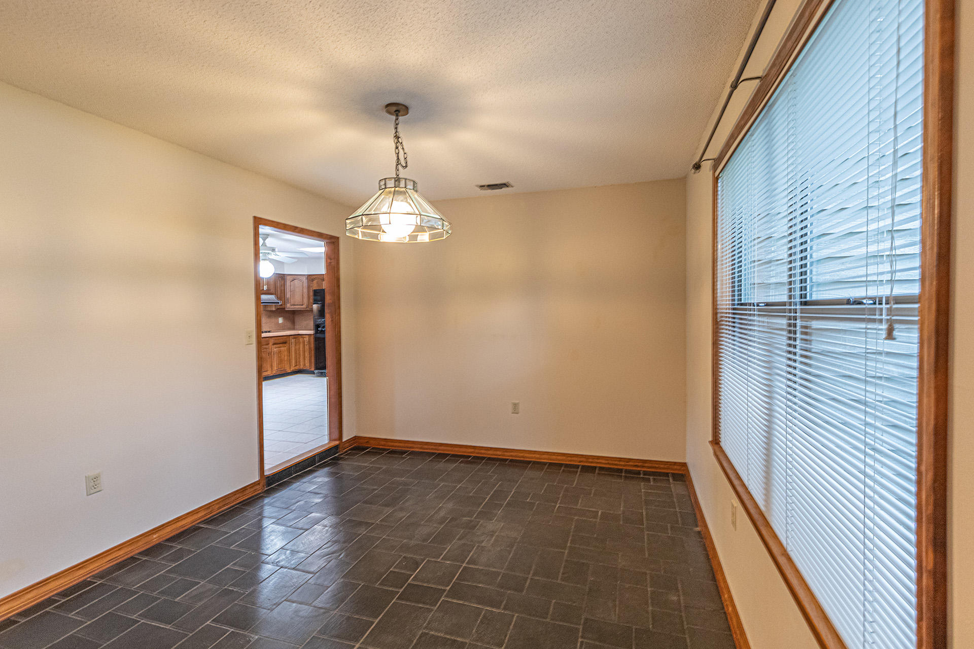 SEC/T LAKE LORRAINE EST 3RD - Residential