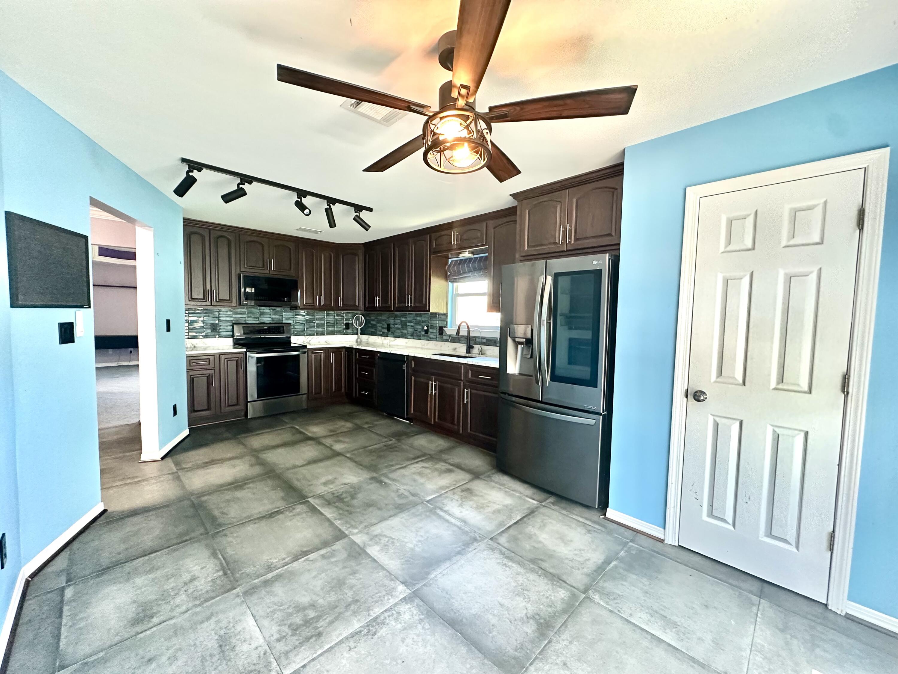 SOUTHERN PINES - Residential