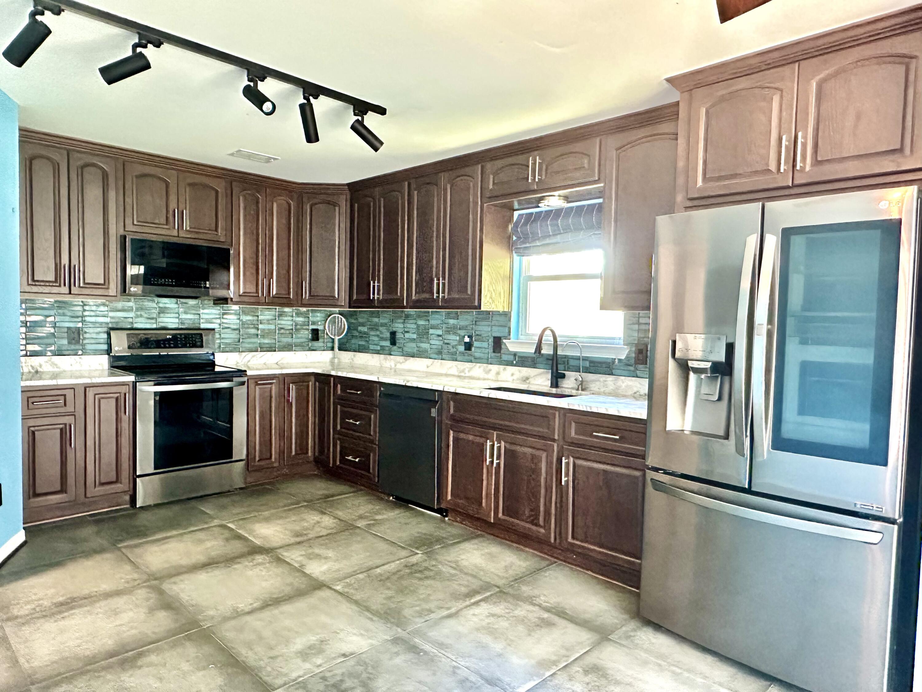 SOUTHERN PINES - Residential