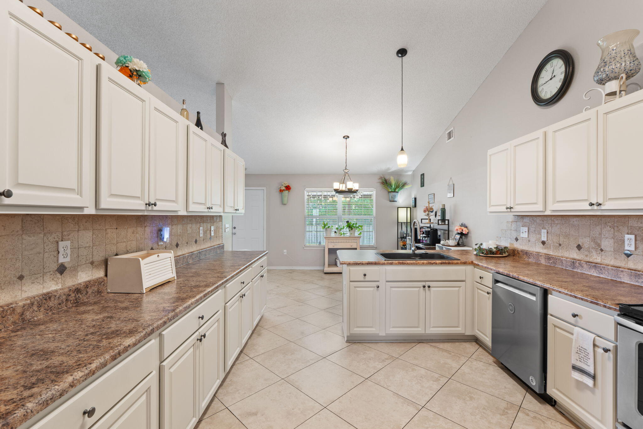 2108 Hagood Loop