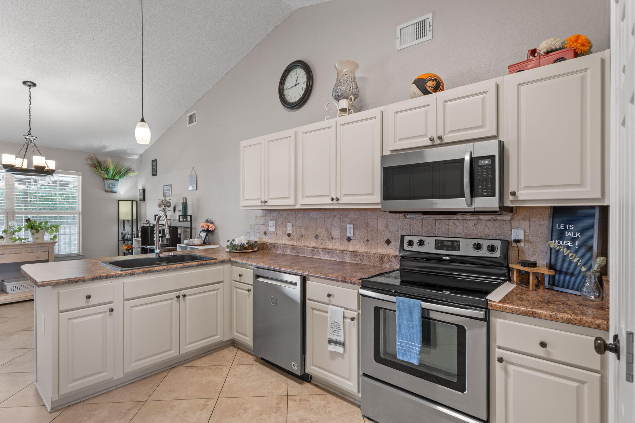 LEE FARMS PH I - Residential