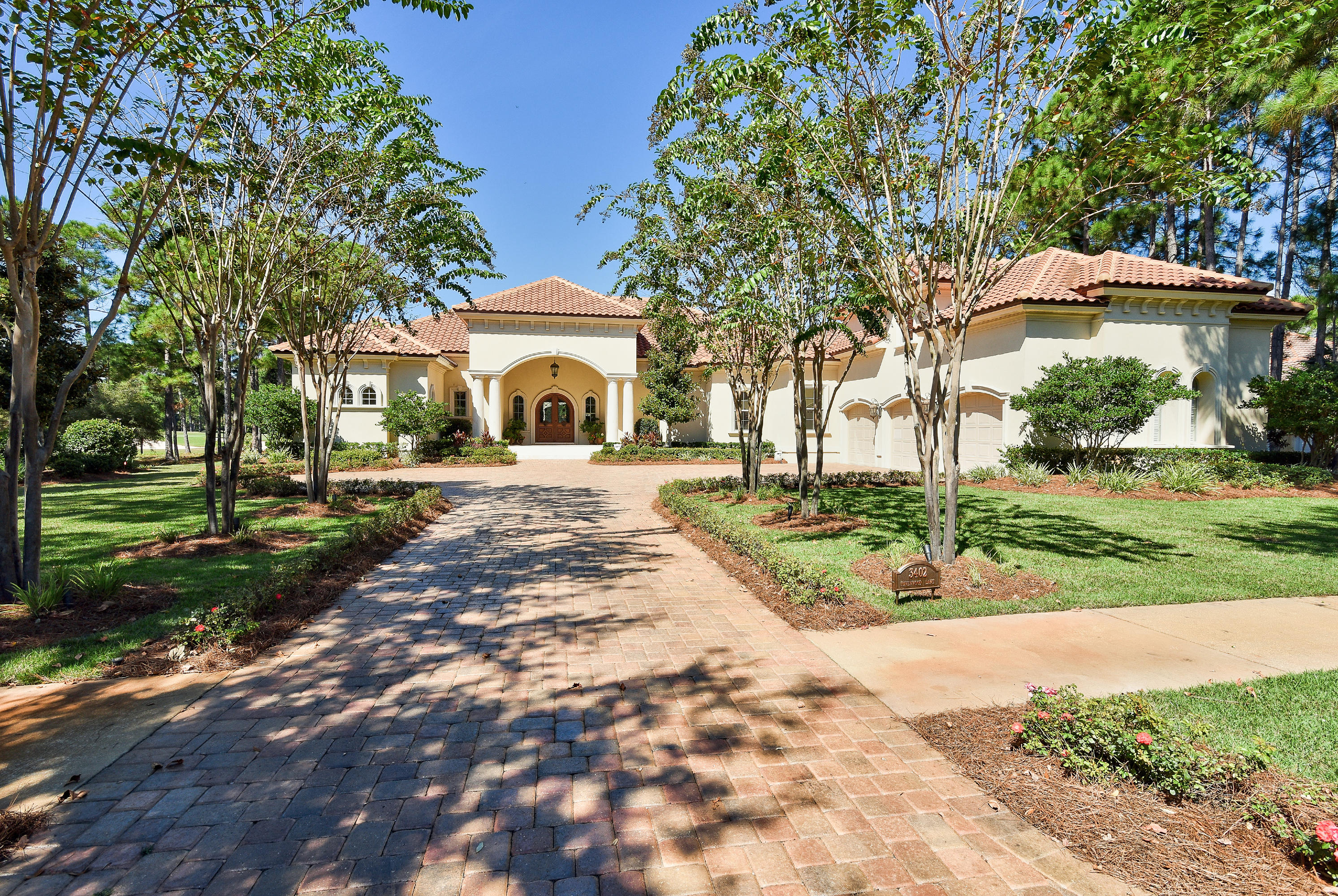 Beautiful home in the exclusive neighborhood, Burnt Pine, located in Sandestin Golf and Beach Resort.