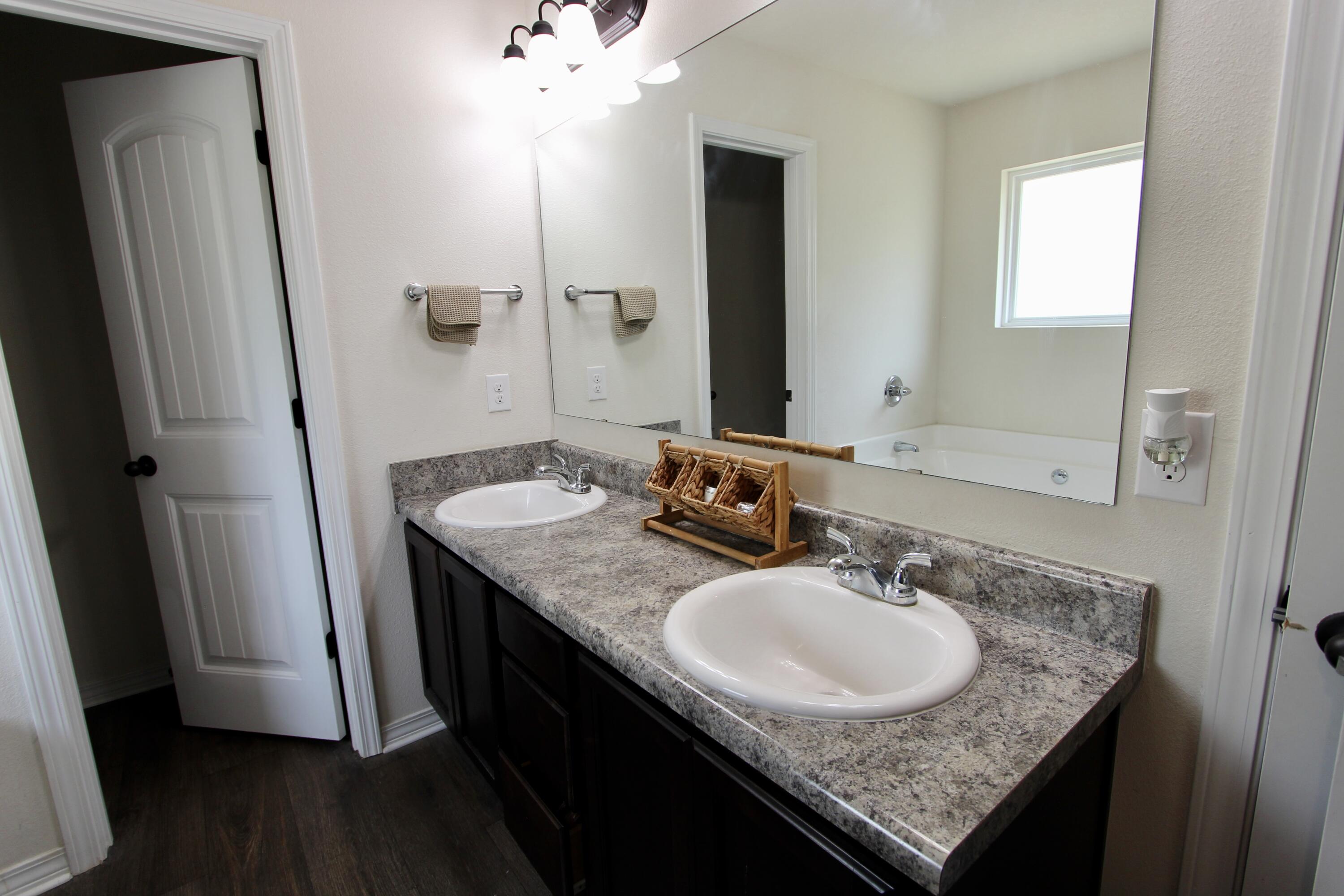Taylor Farms - Residential Lease
