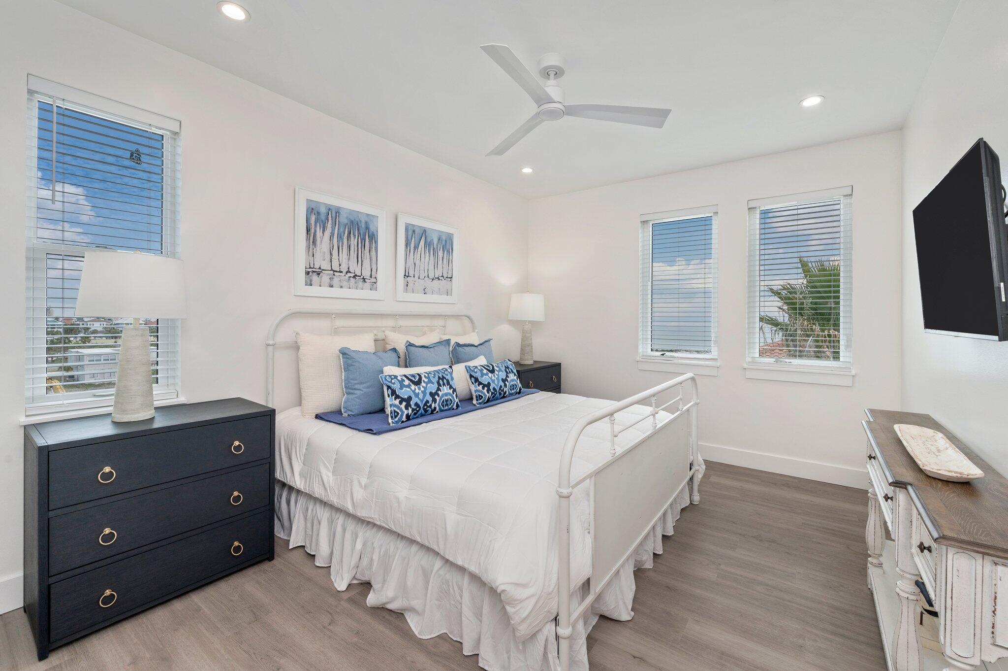 MIRAMAR BEACH - Residential